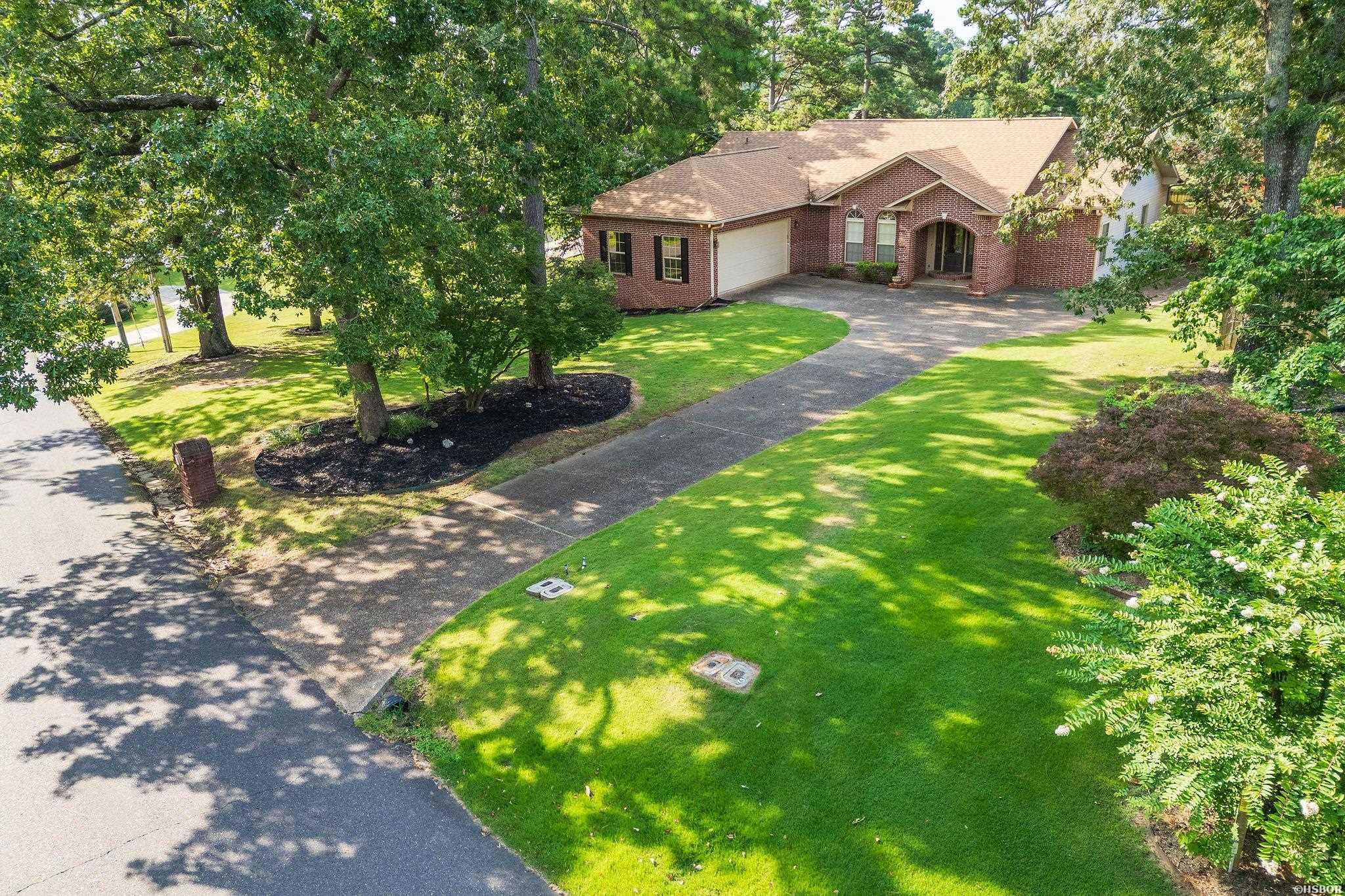 300 Tanglewood Road Property Photo 1