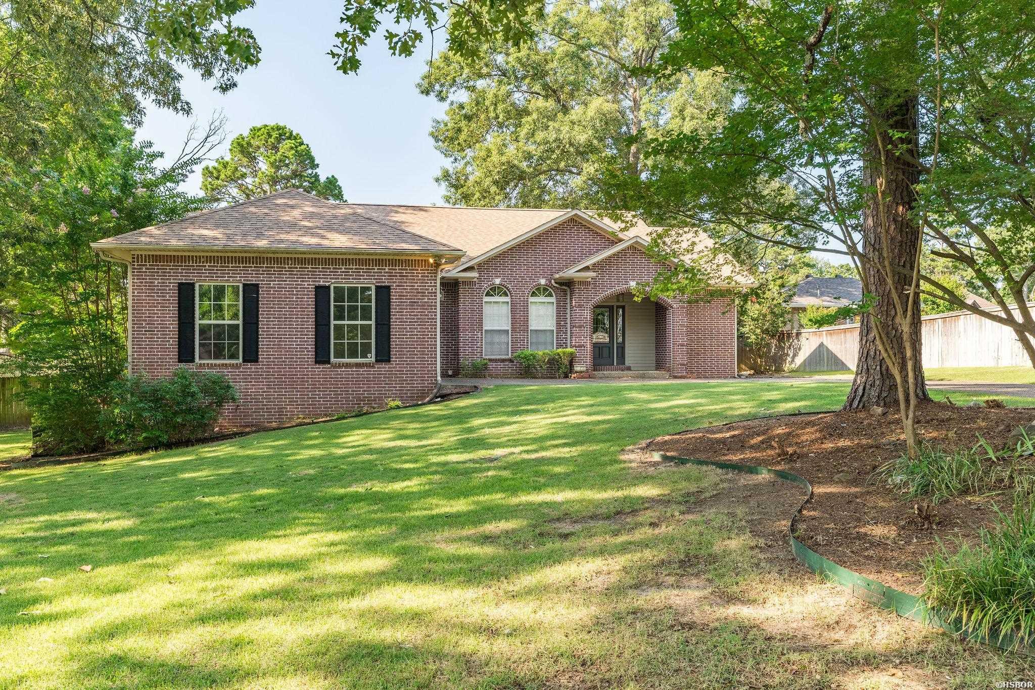 300 Tanglewood Road Property Photo 5