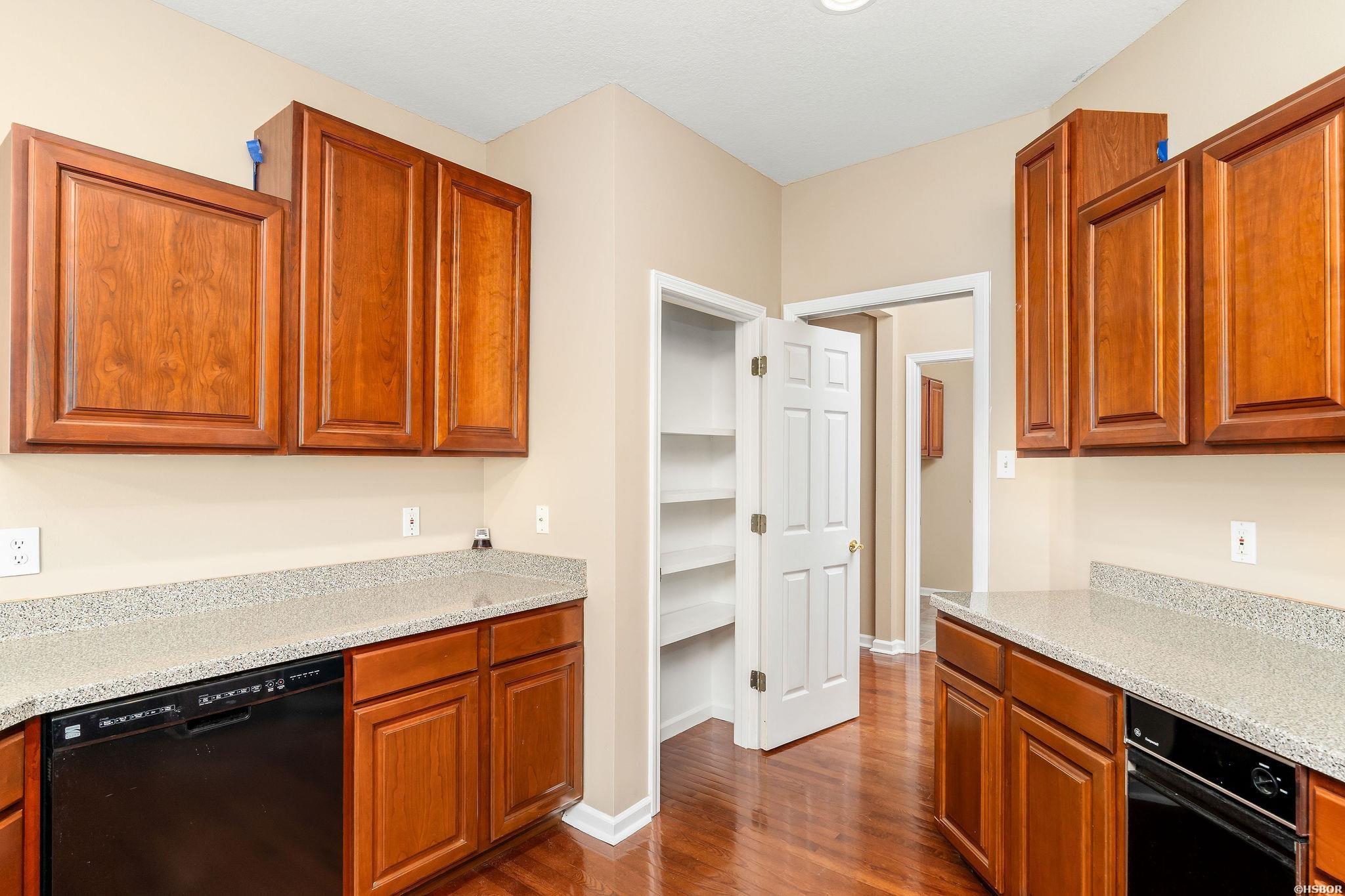 300 Tanglewood Road Property Photo 15