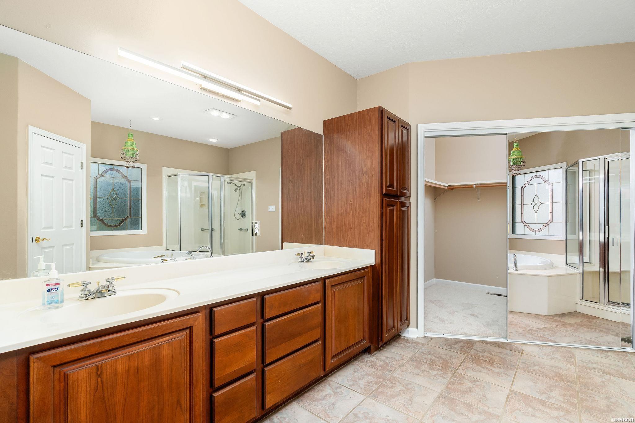 300 Tanglewood Road Property Photo 18