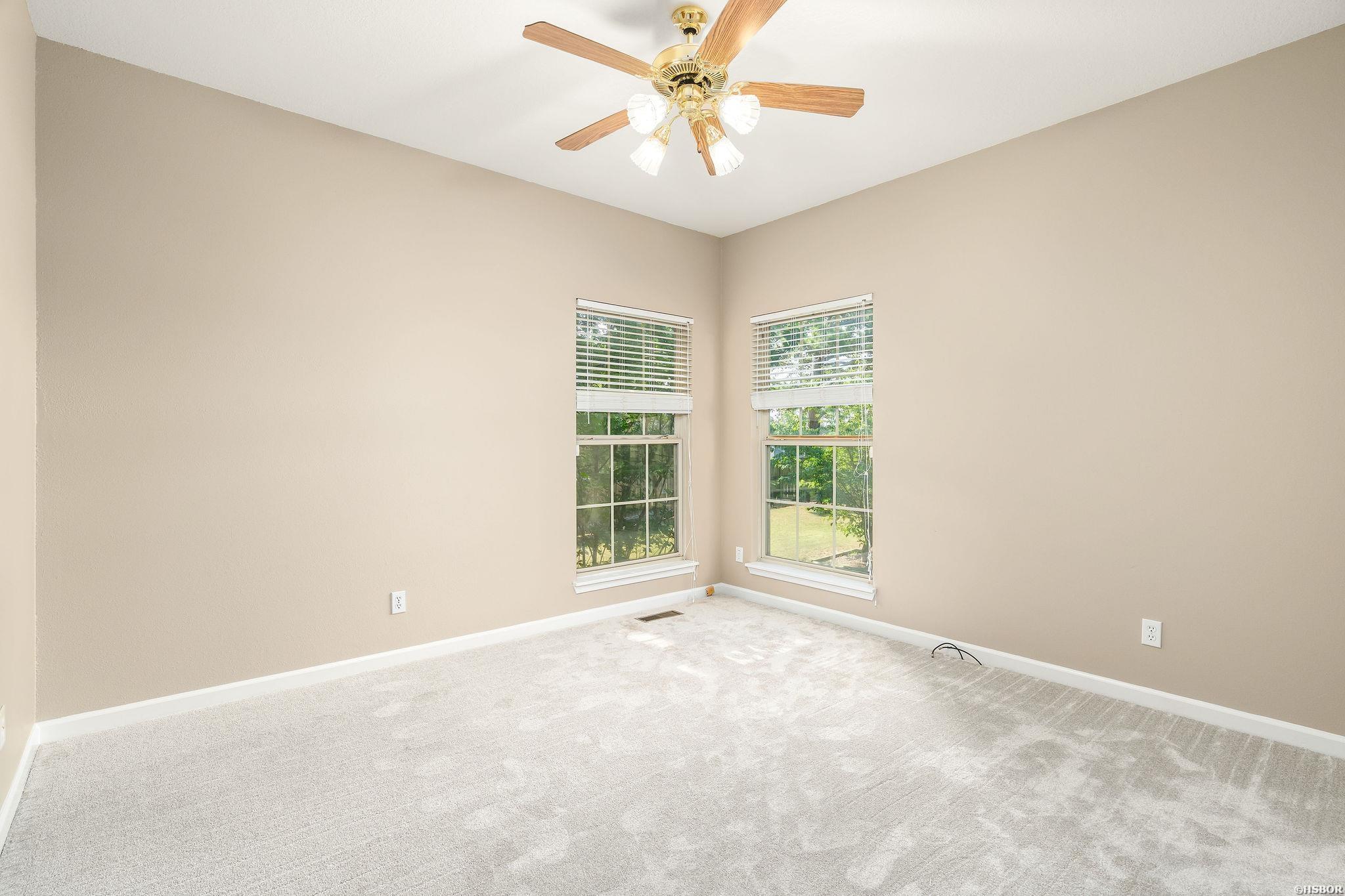 300 Tanglewood Road Property Photo 24
