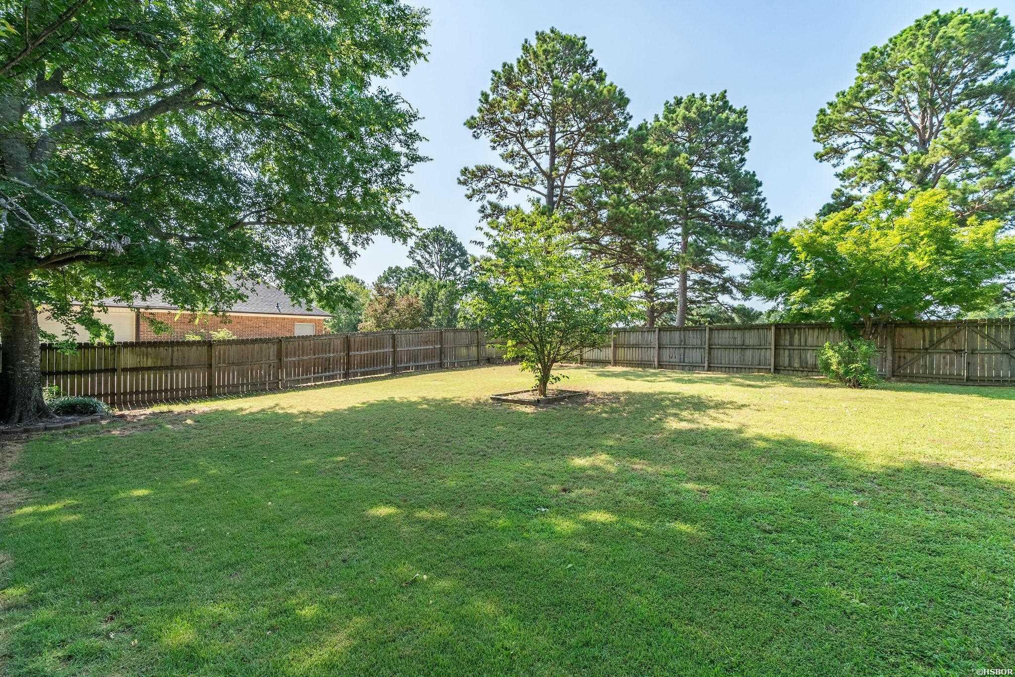 300 Tanglewood Road Property Photo 32