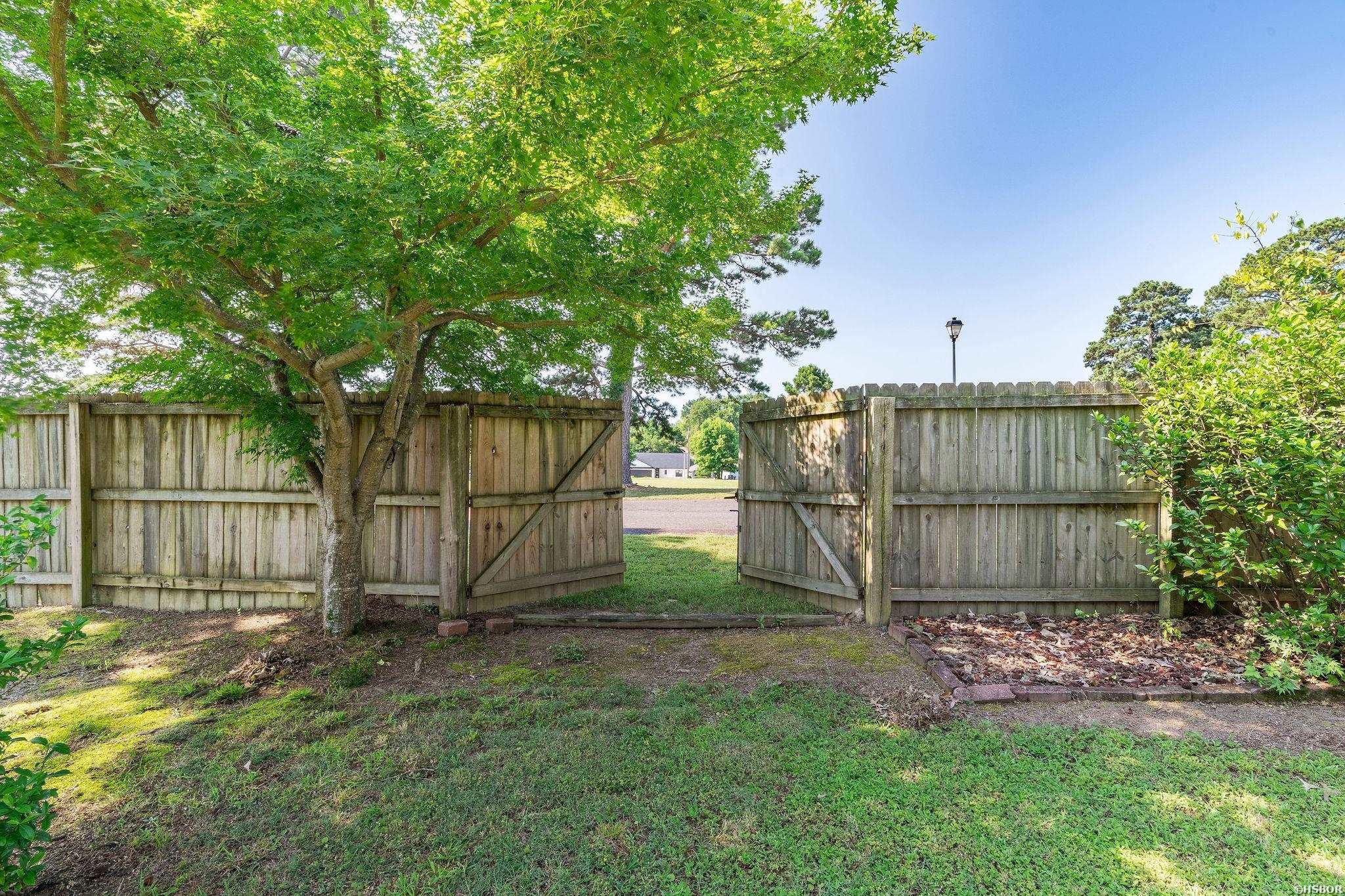 300 Tanglewood Road Property Photo 37