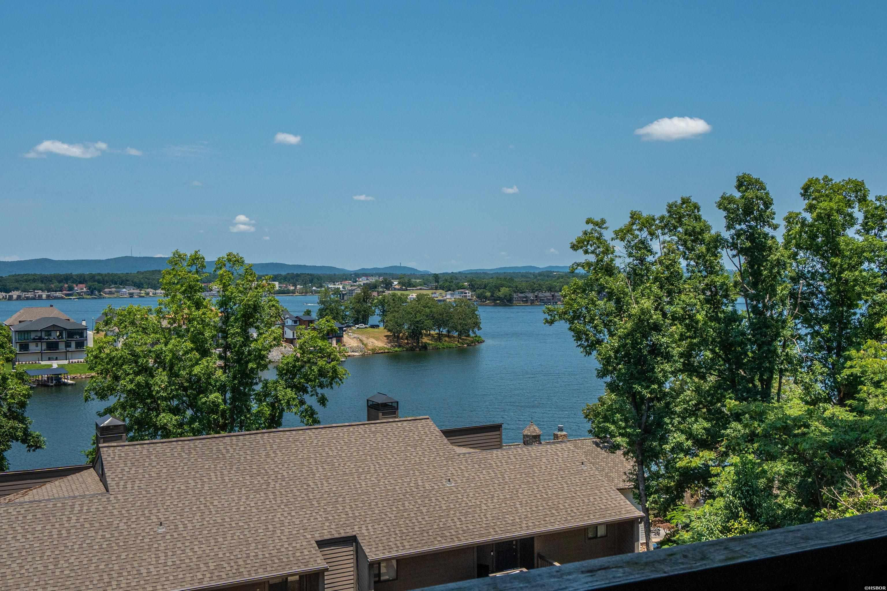200 Hamilton Oaks Property Photo 4