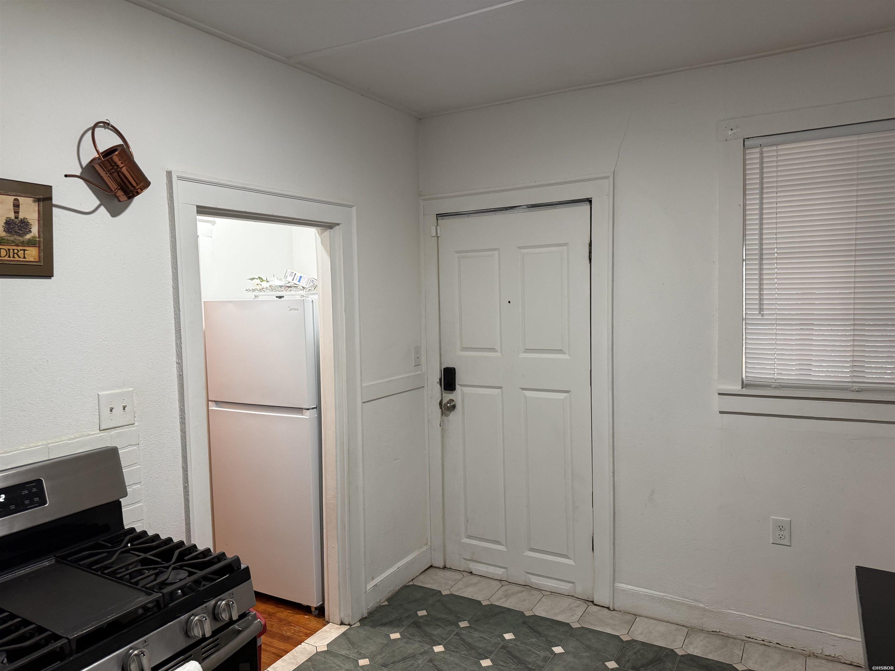 231 Oak Street Property Photo 13