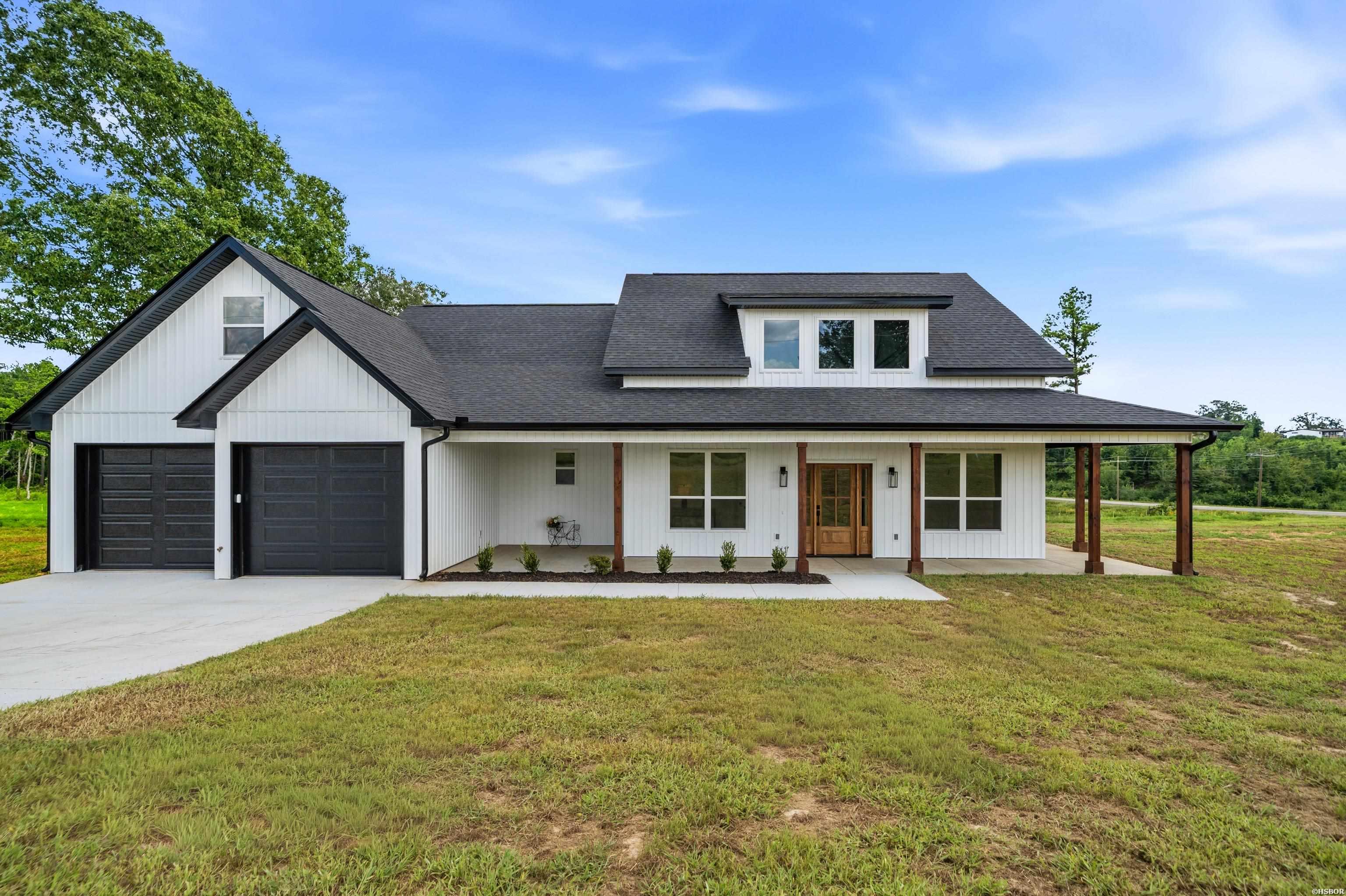 109 Chapel Hill Property Photo 1
