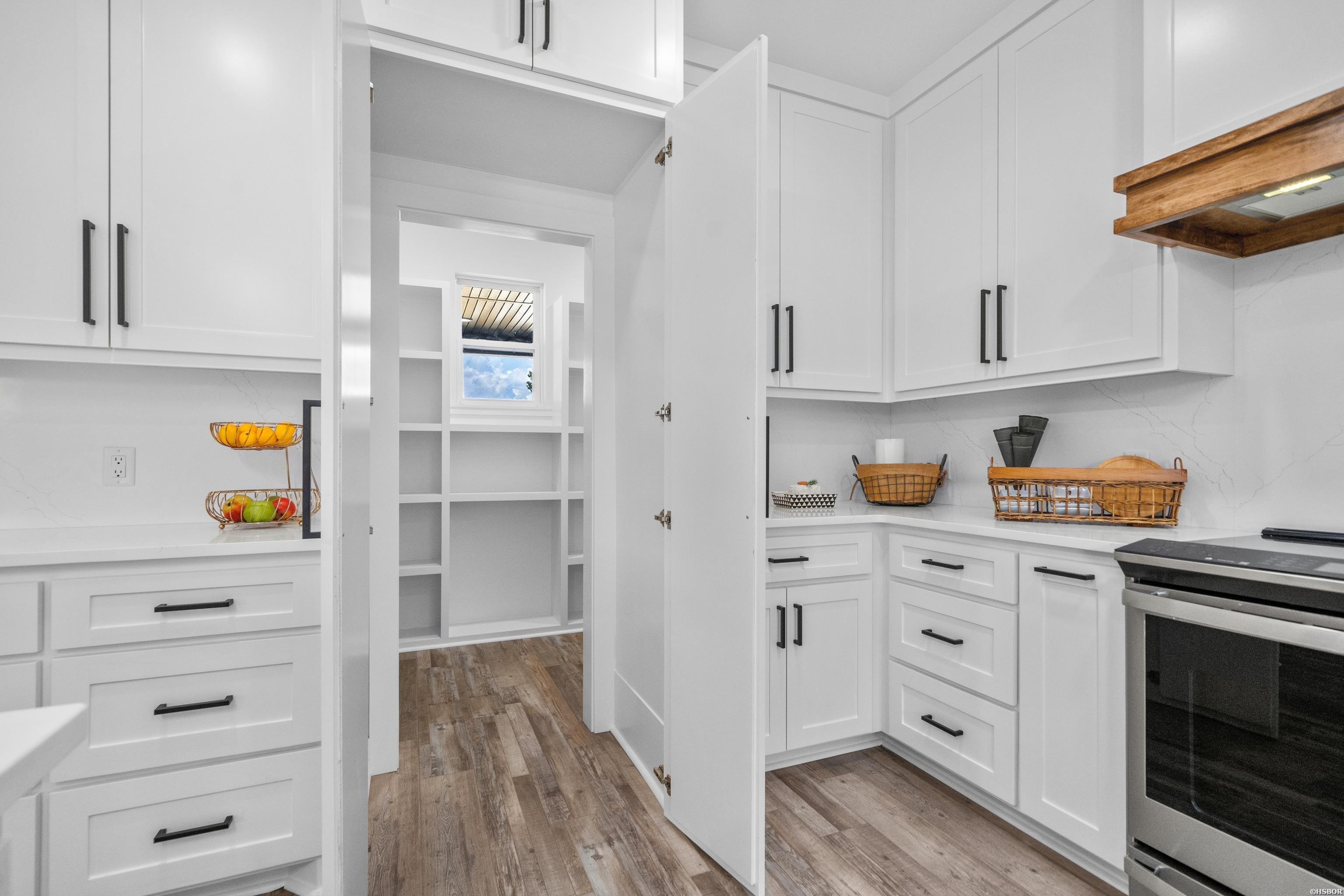 109 Chapel Hill Property Photo 14