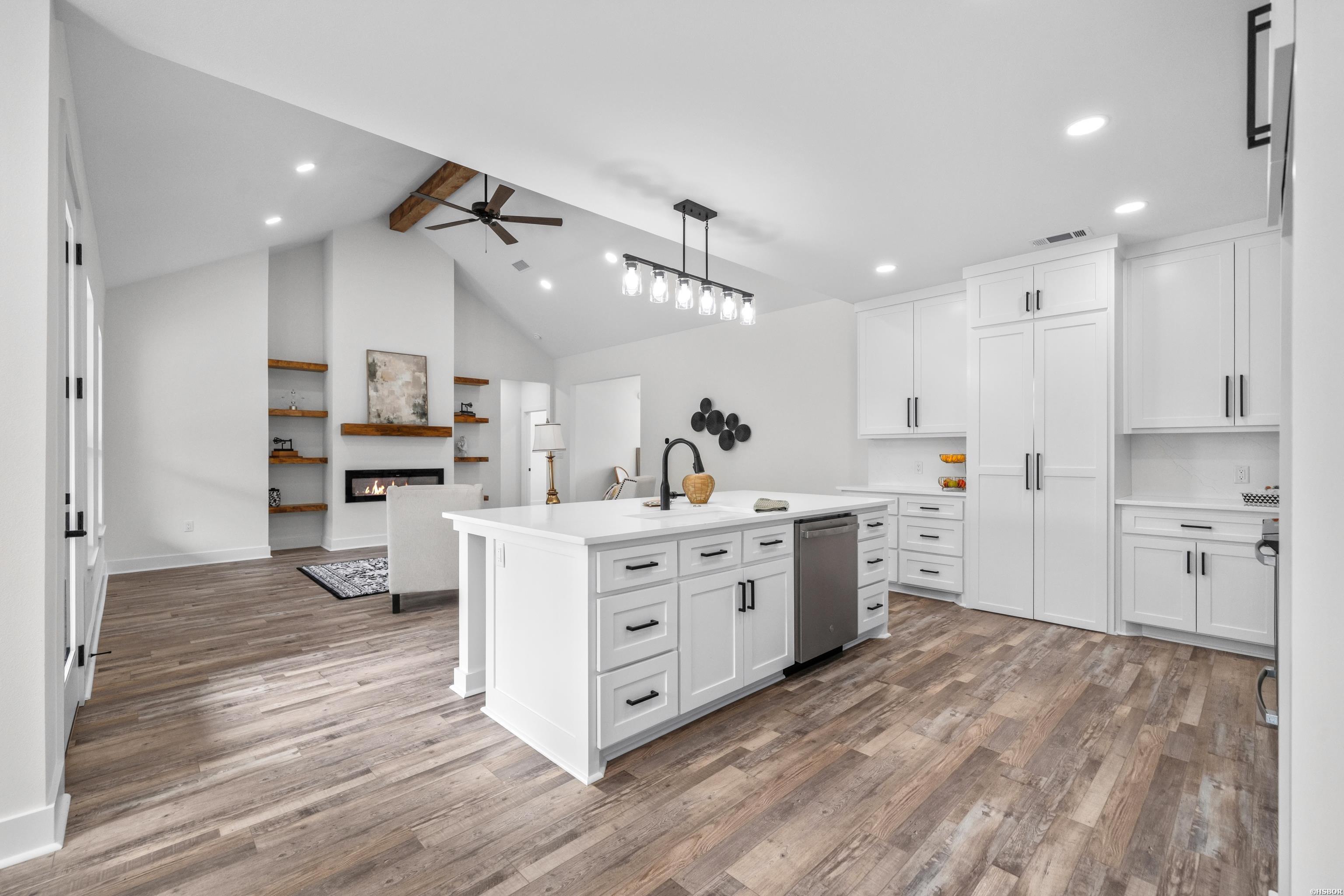 109 Chapel Hill Property Photo 18