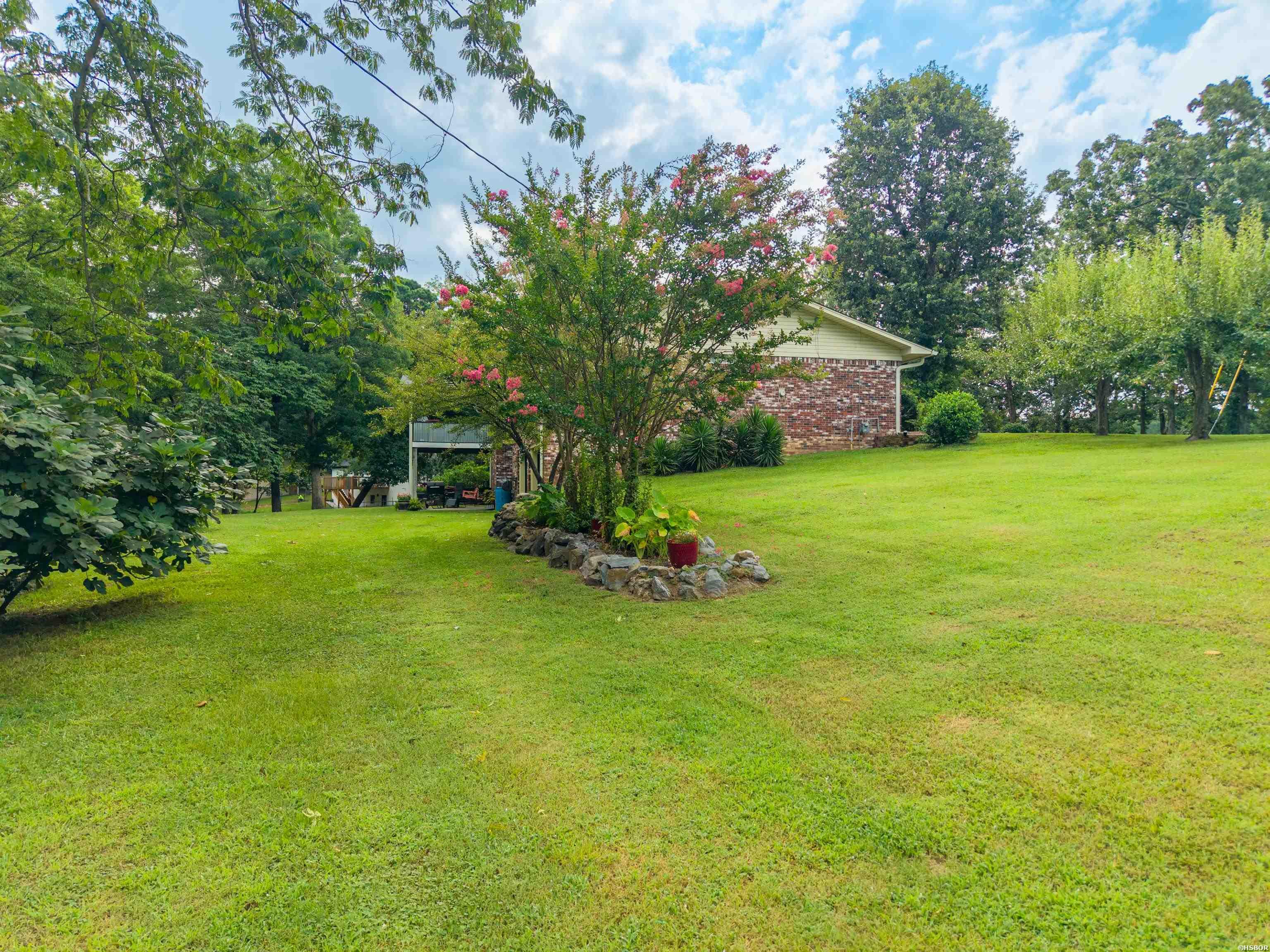 140 Halteria Street Property Photo 44