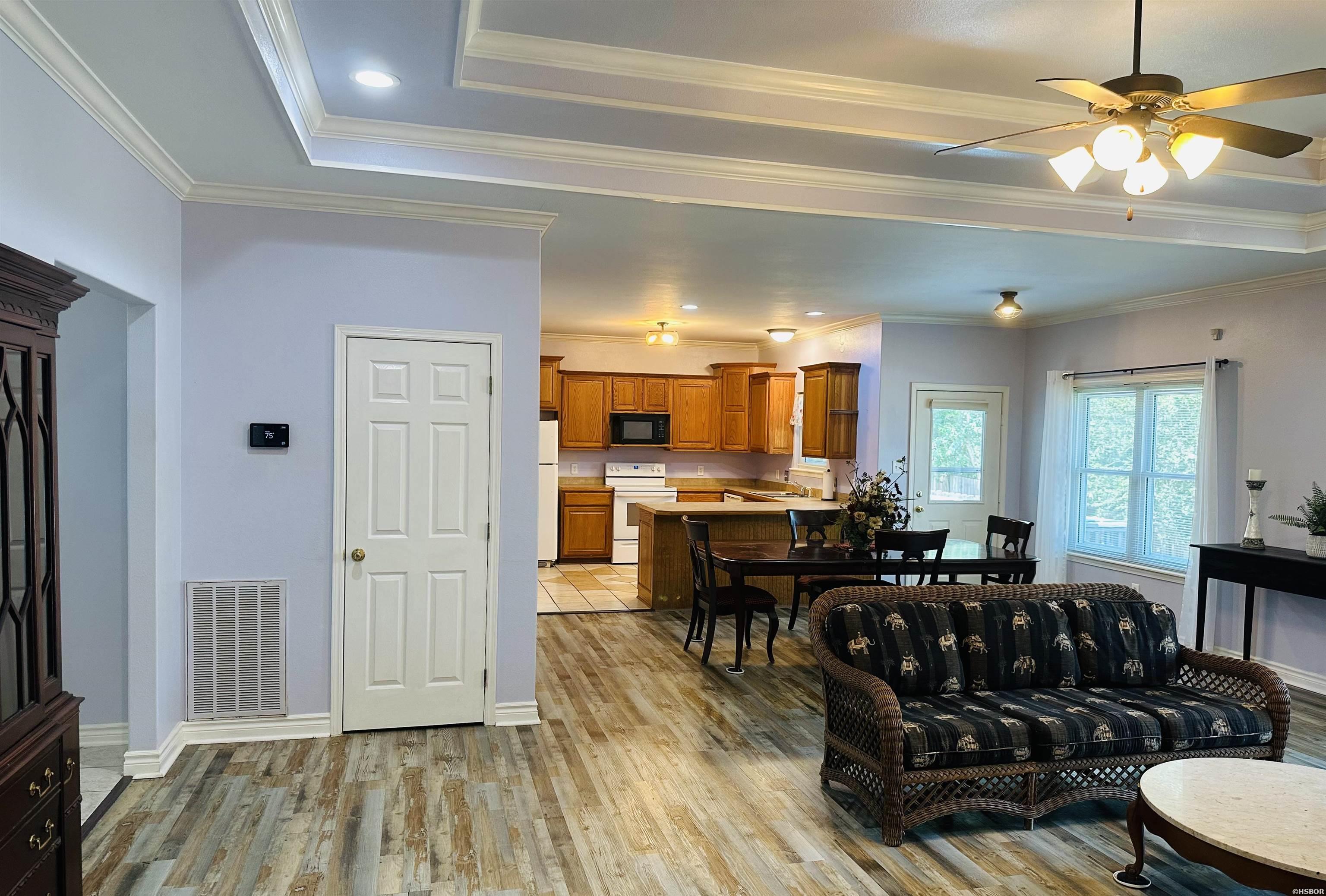 120 Wyatt Cove Property Photo 4
