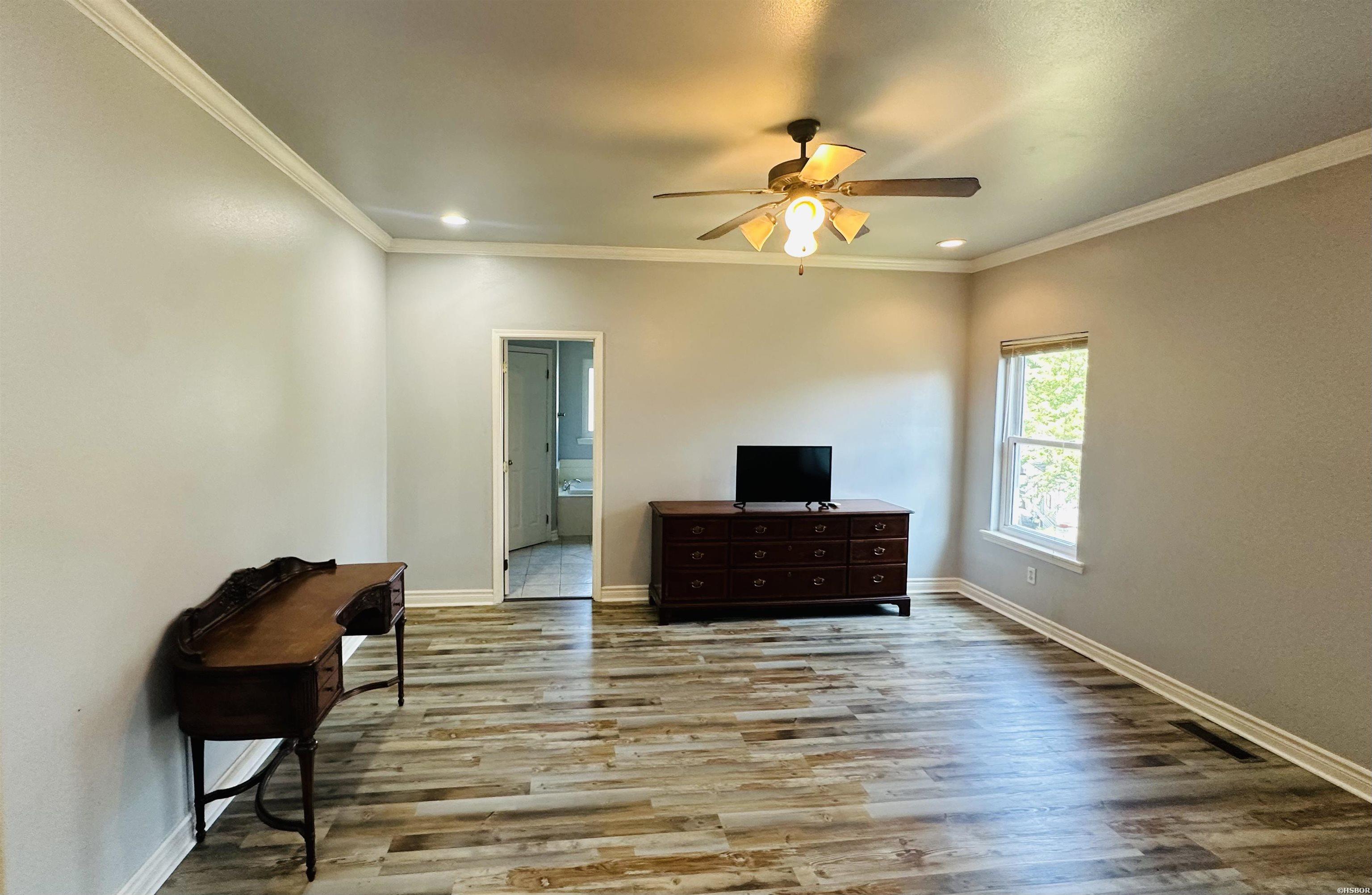 120 Wyatt Cove Property Photo 14