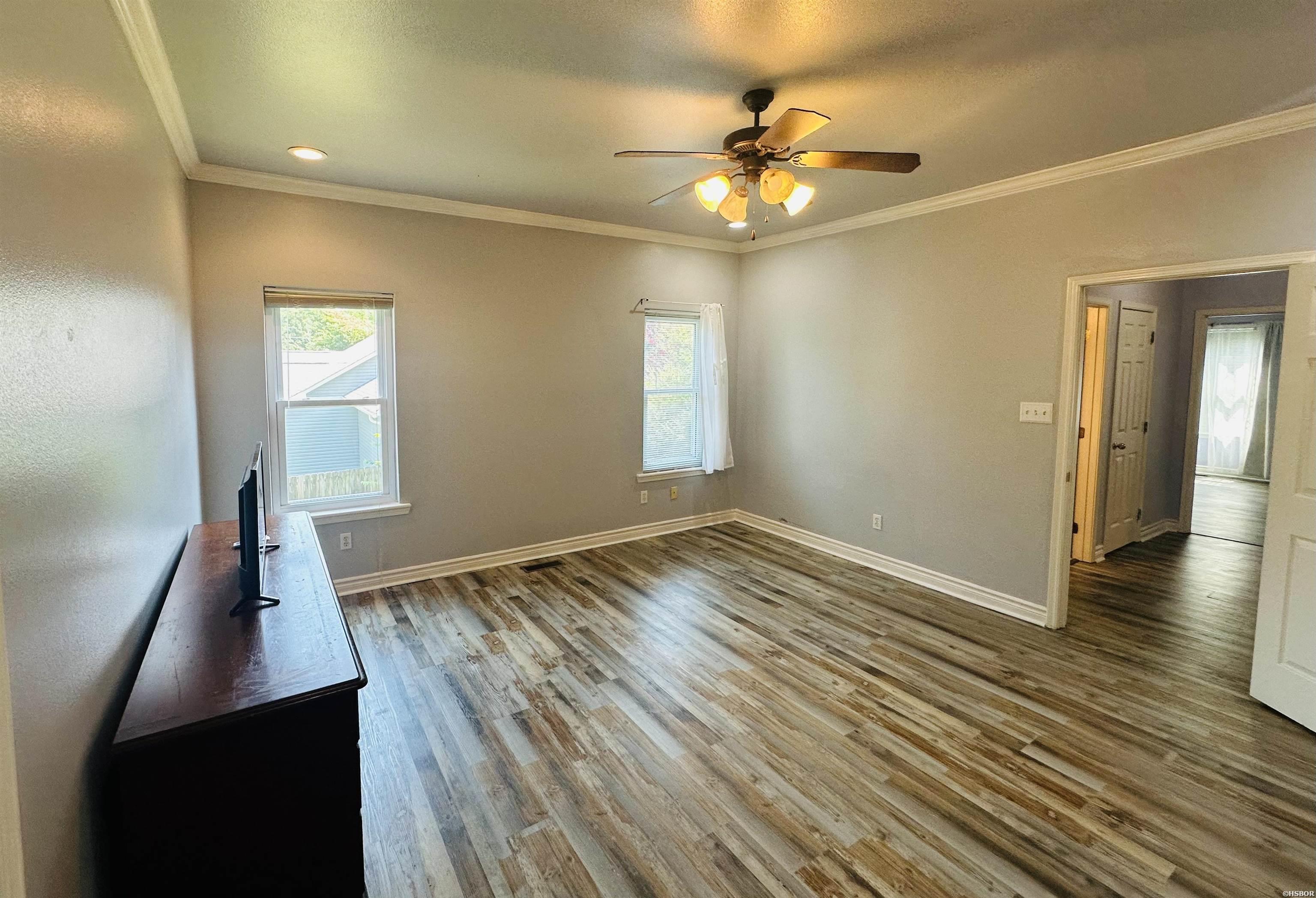 120 Wyatt Cove Property Photo 15