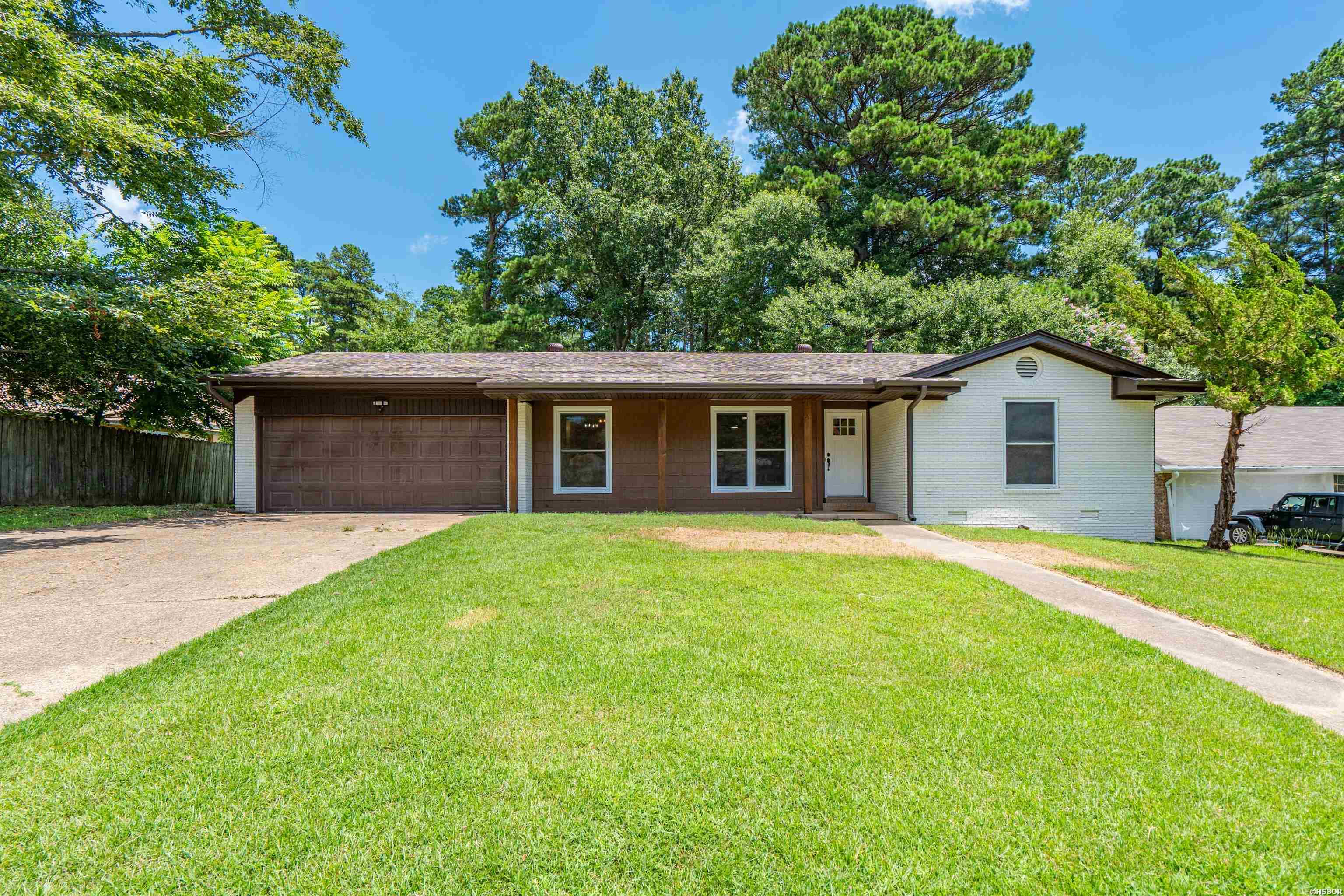6 CONCORD Circle Property Photo 1