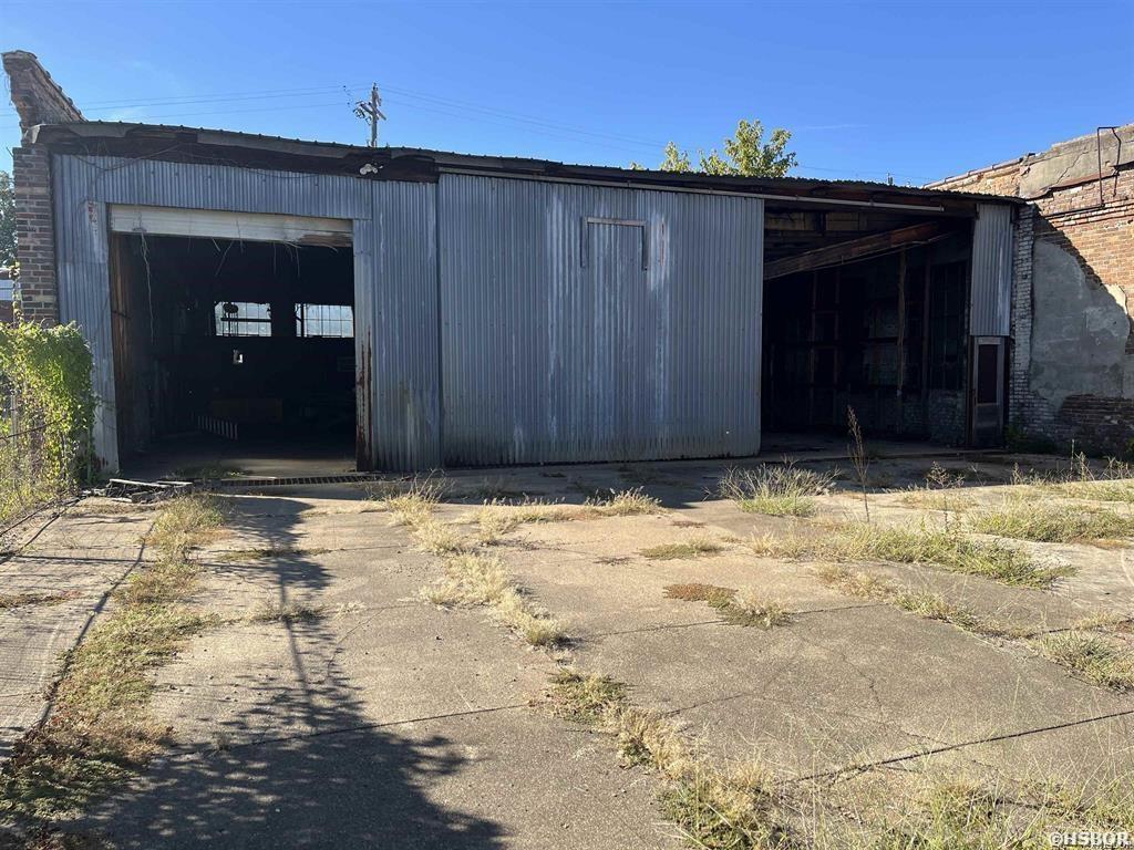 108 S Front Street Property Photo 1
