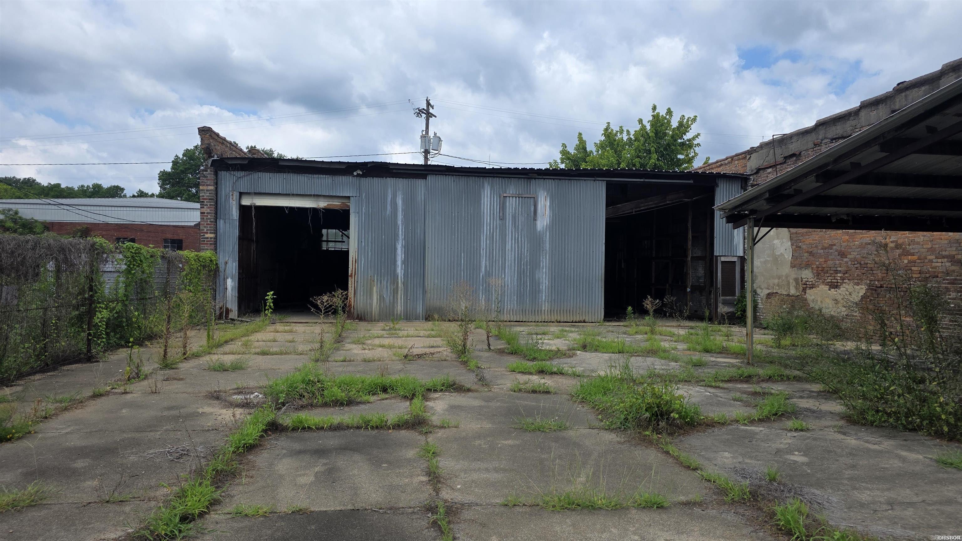 108 S Front Street Property Photo 5