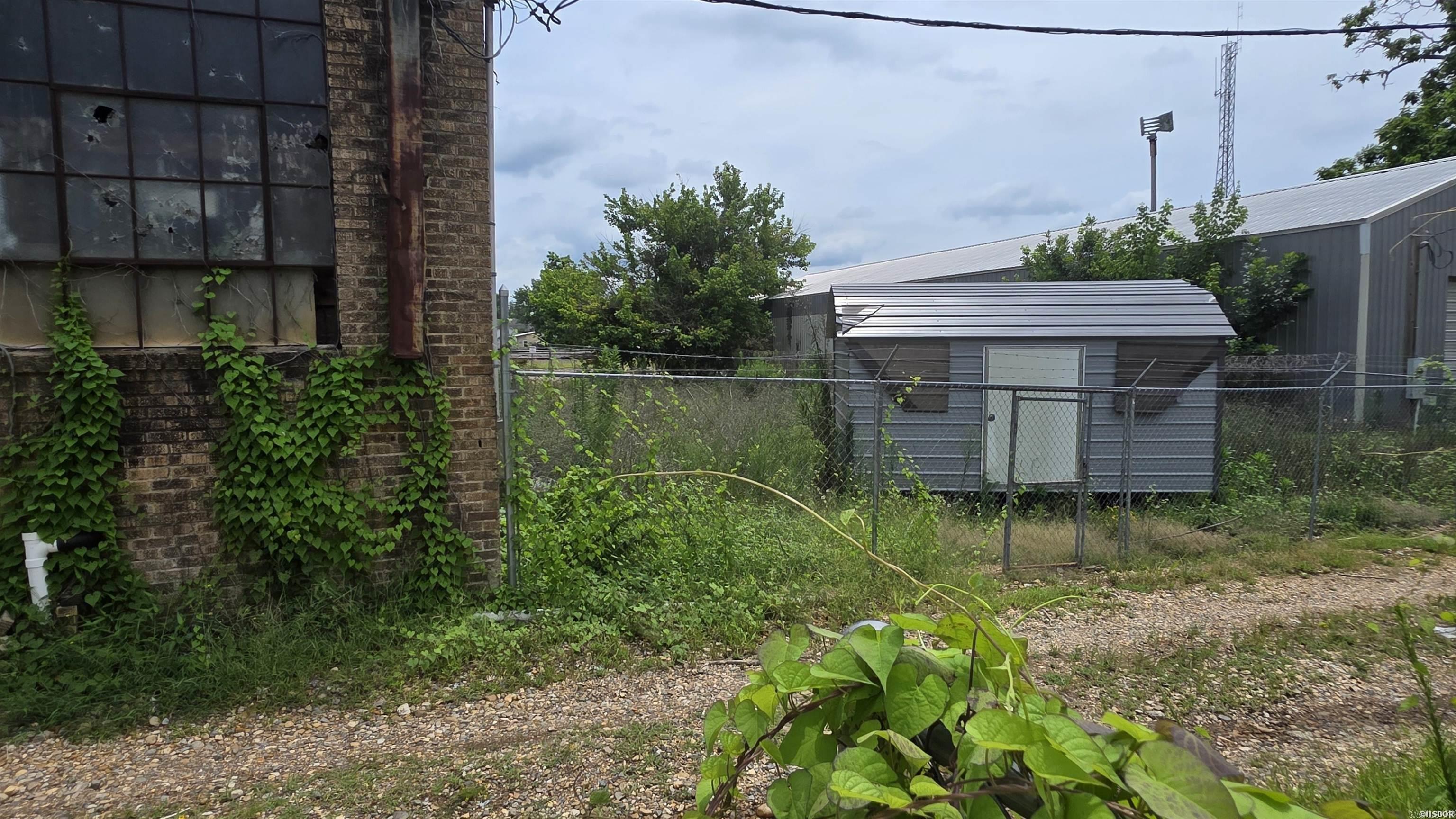108 S Front Street Property Photo 11