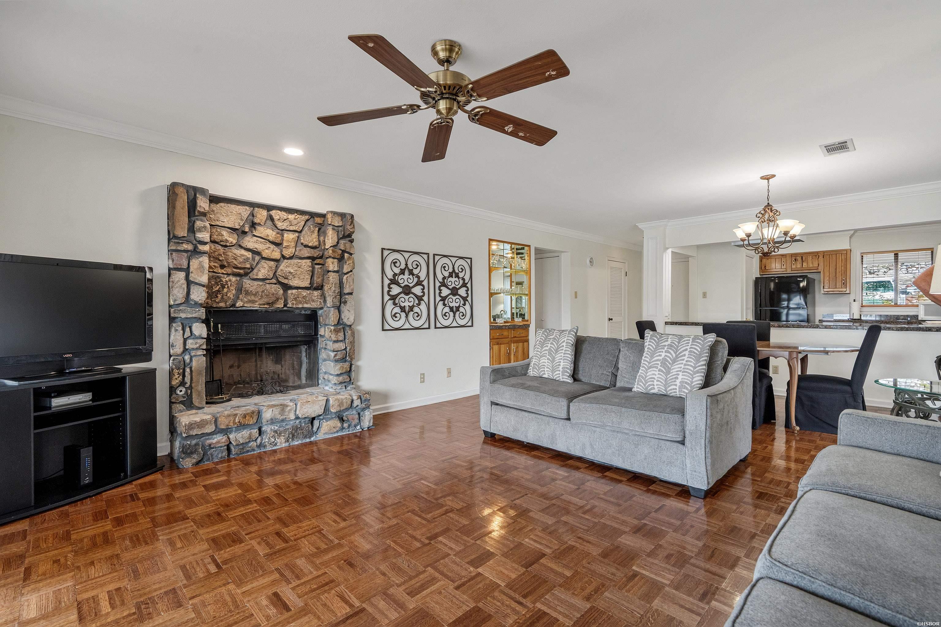 200 Hamilton Oaks Property Photo 14