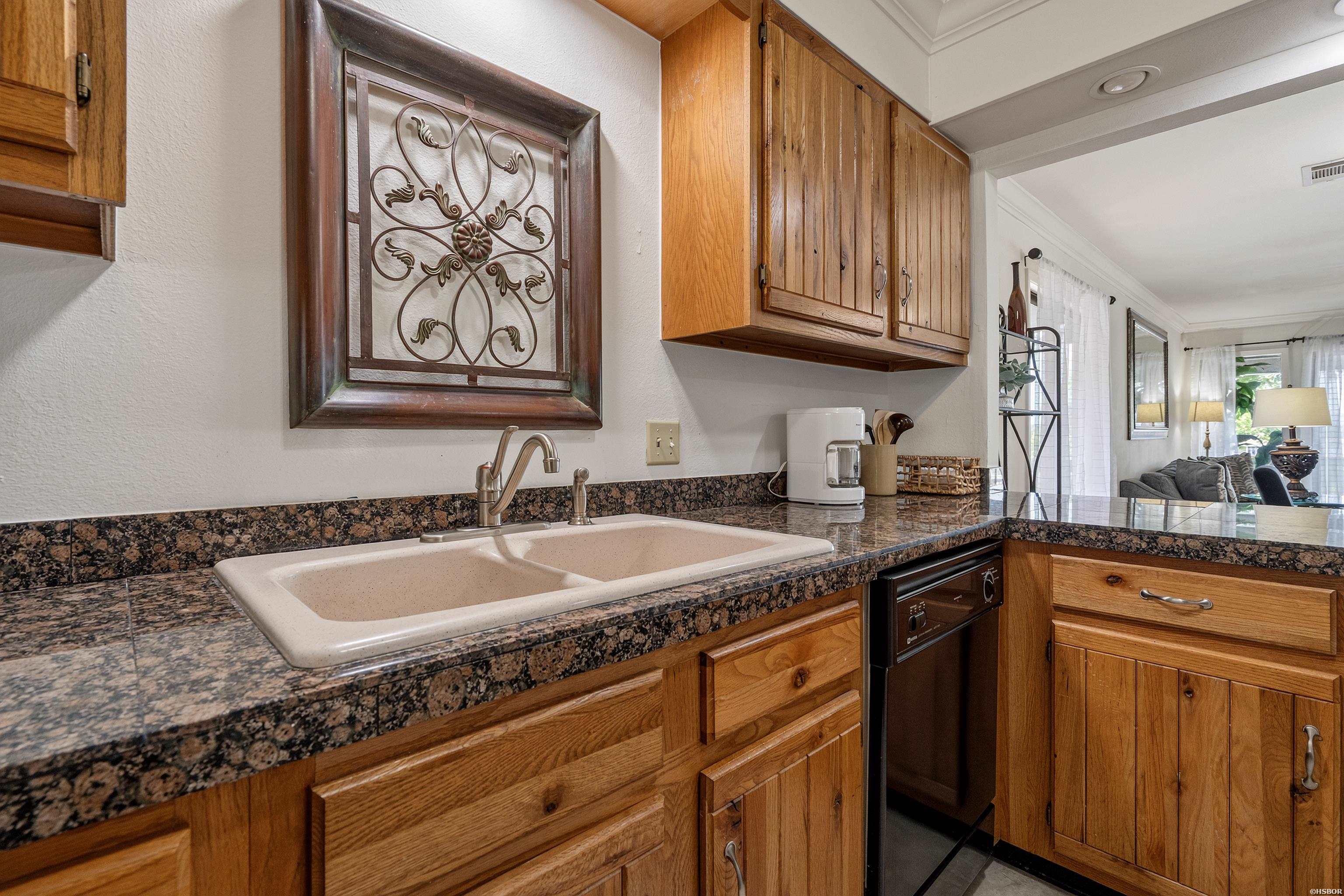 200 Hamilton Oaks Property Photo 19