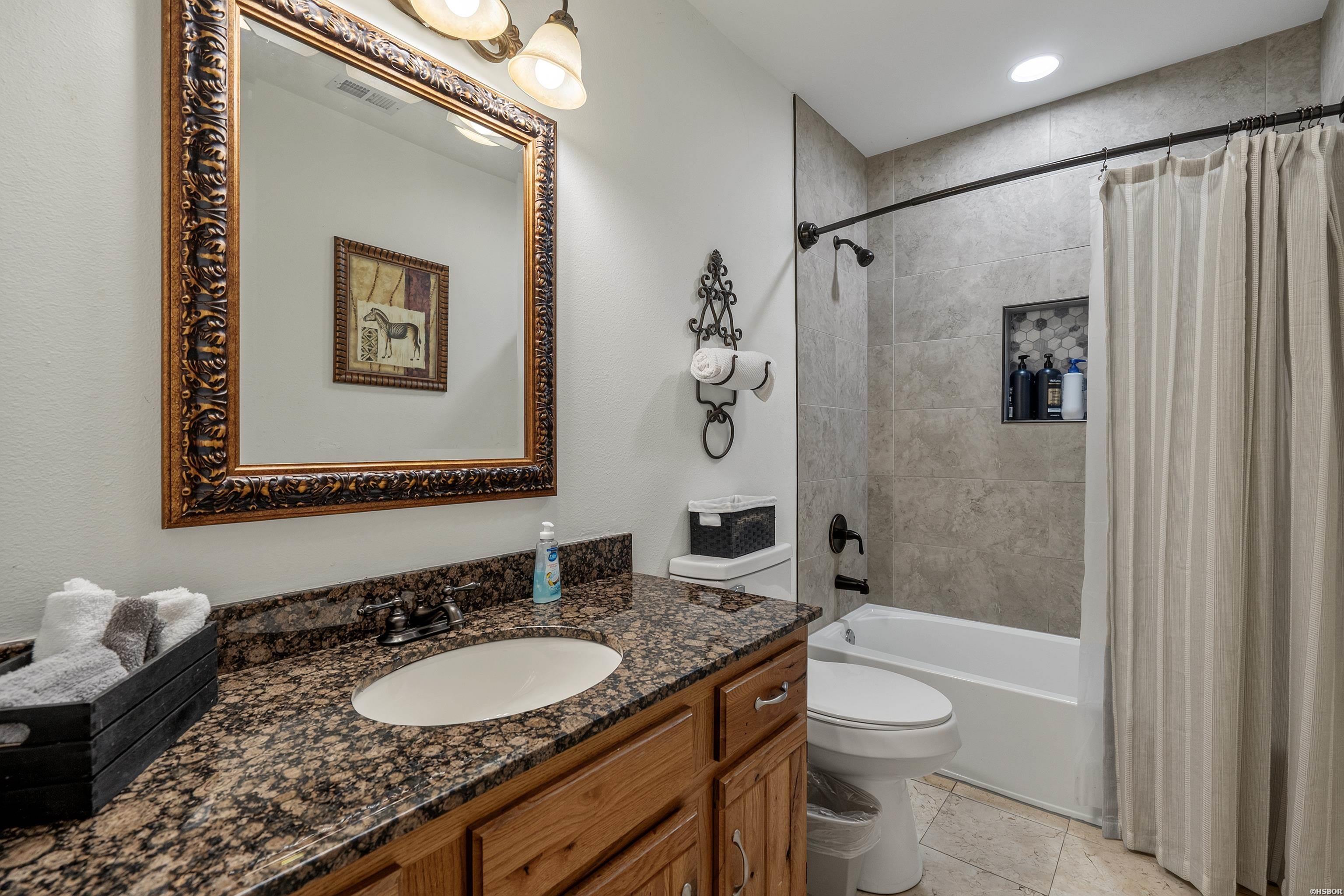 200 Hamilton Oaks Property Photo 29