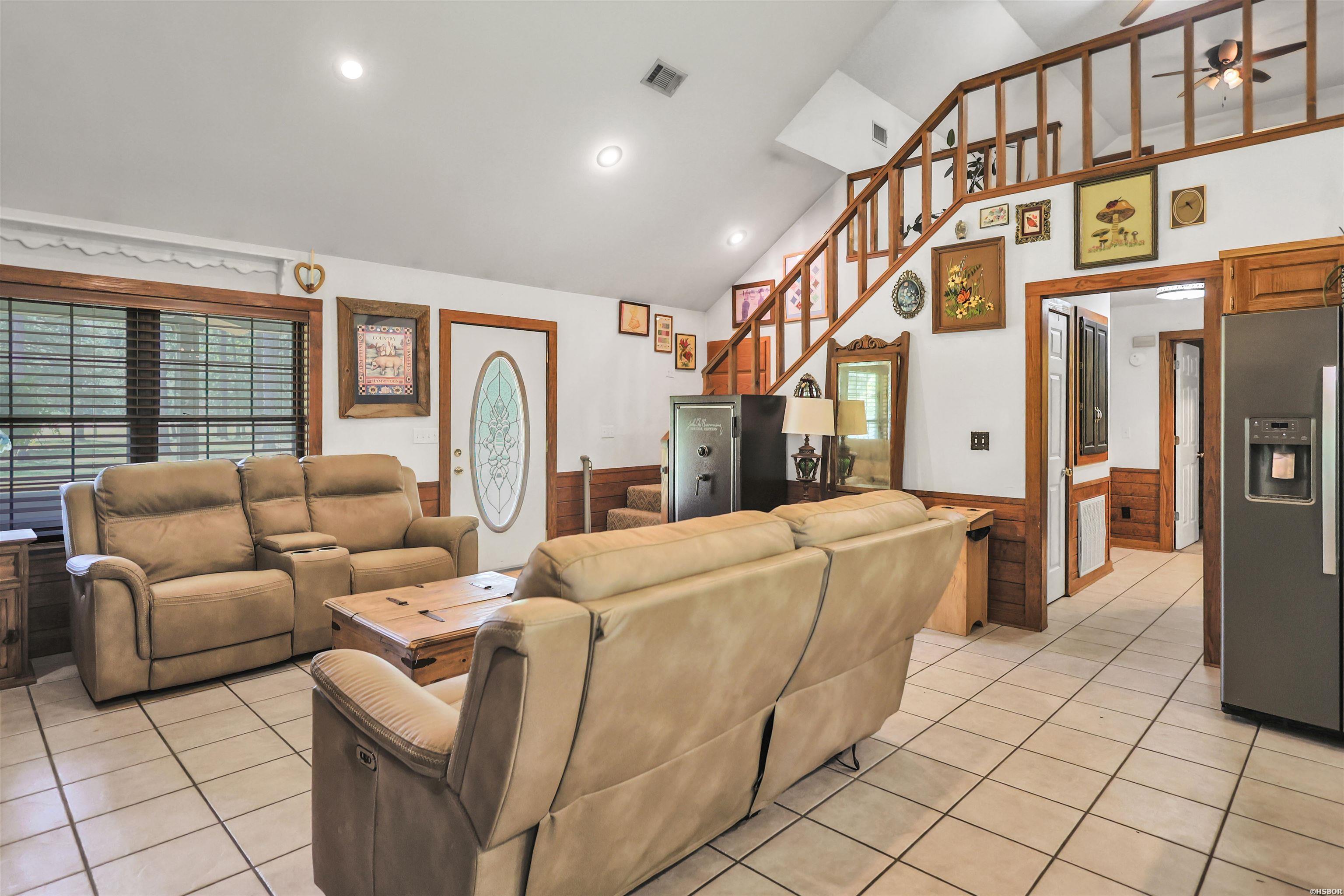 76 Makin Memories Property Photo 12