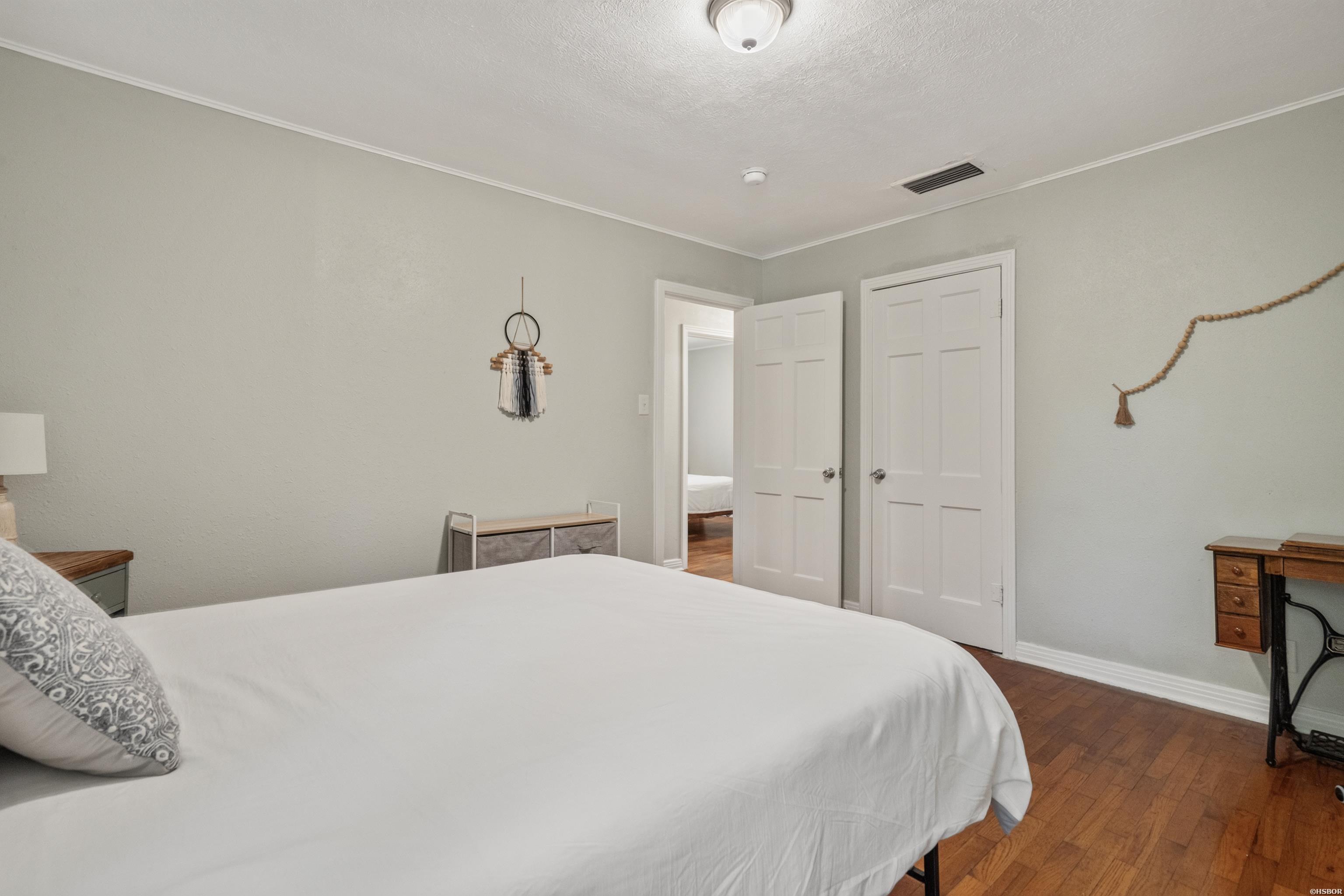 327 Pine Street Property Photo 5