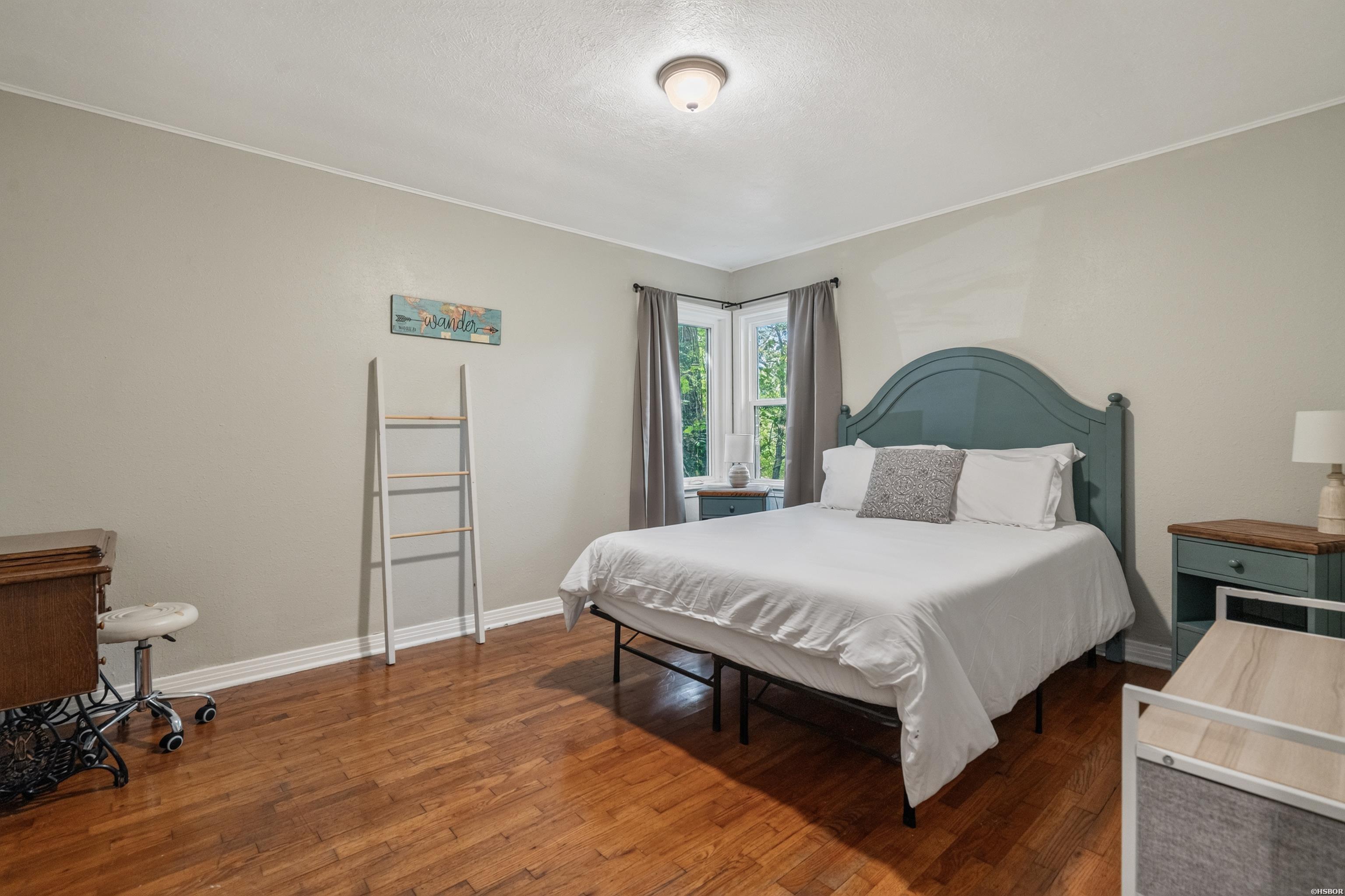 327 Pine Street Property Photo 6