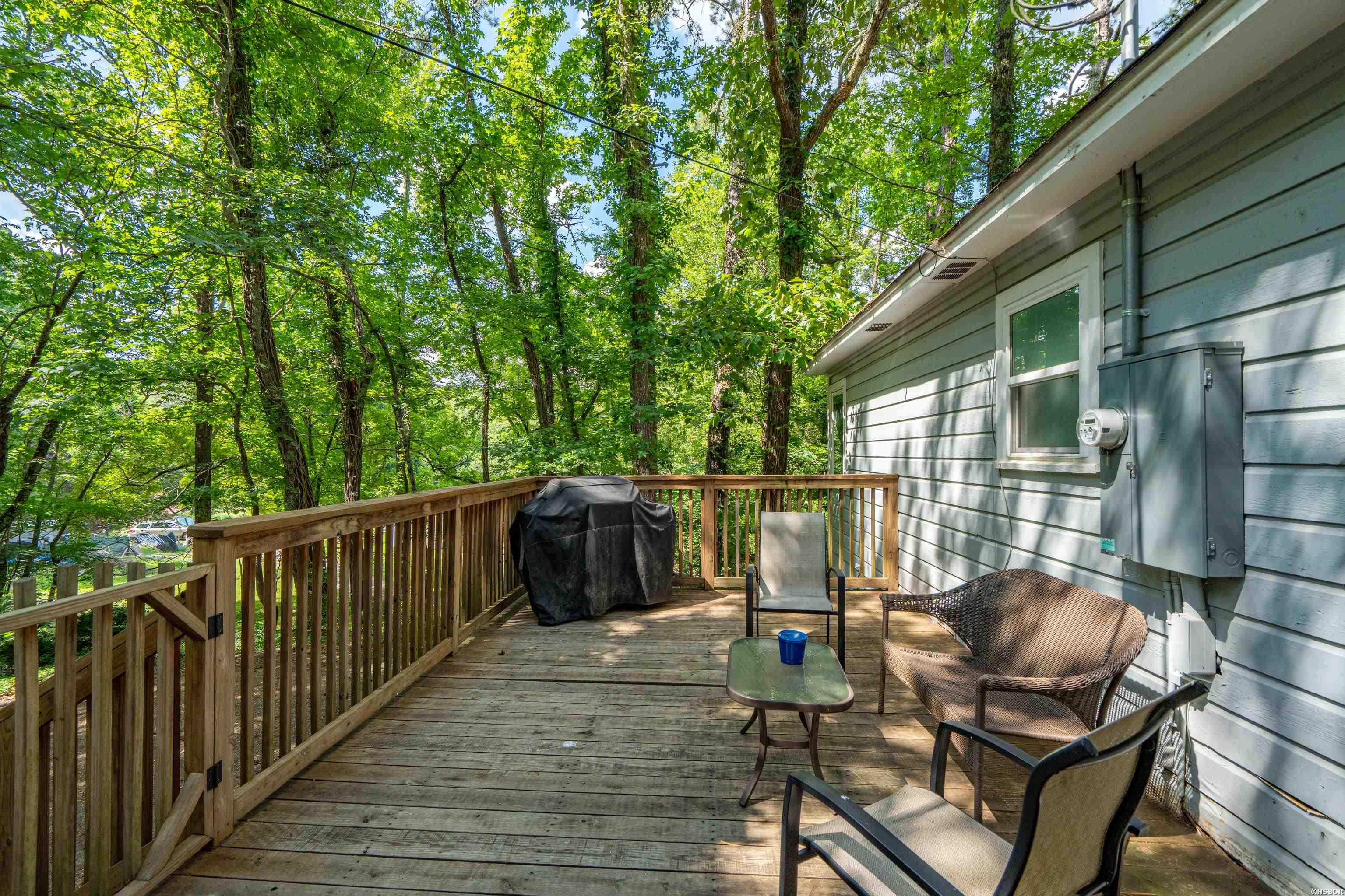 327 Pine Street Property Photo 26