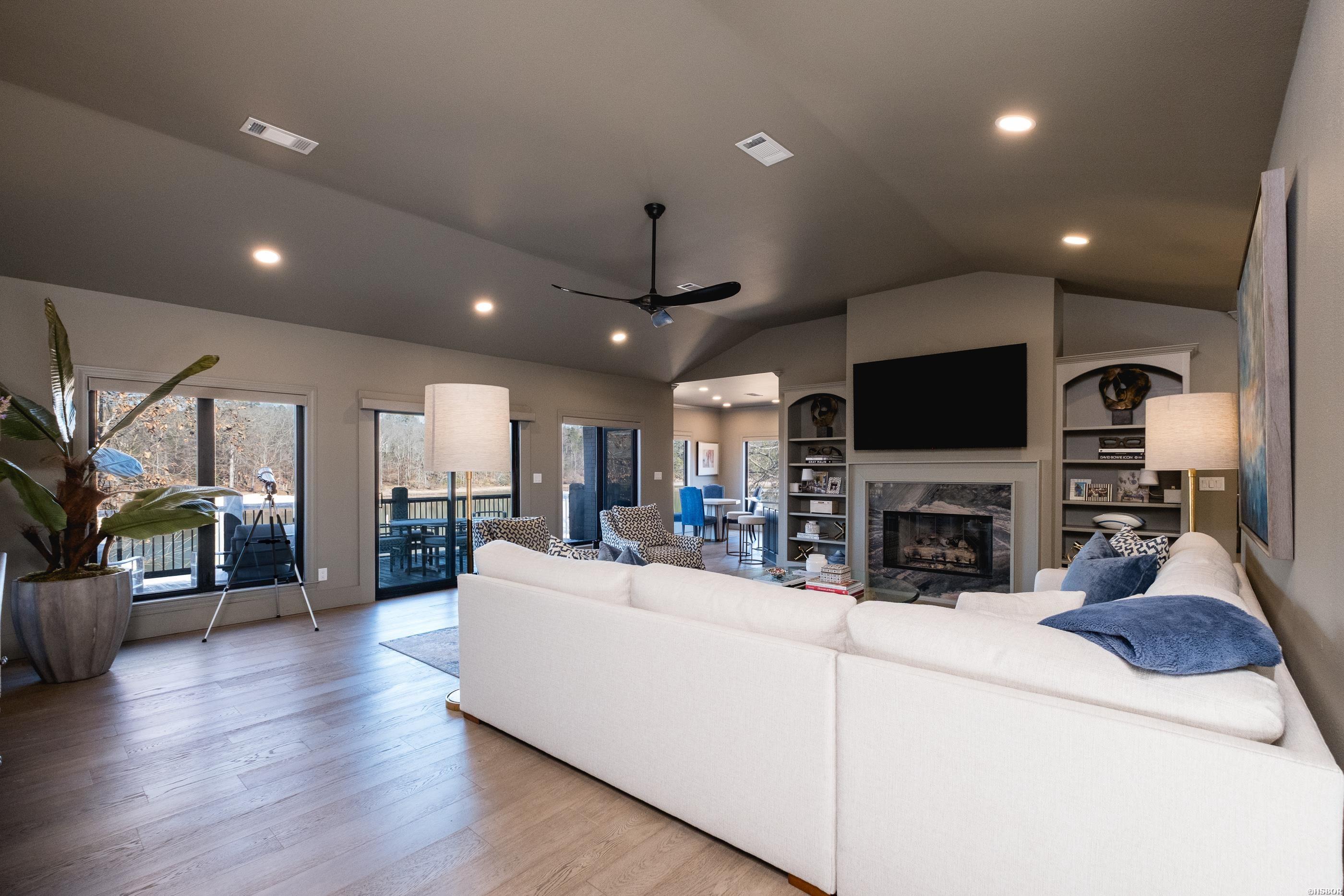 170 Lake Forest Shores Property Photo 10