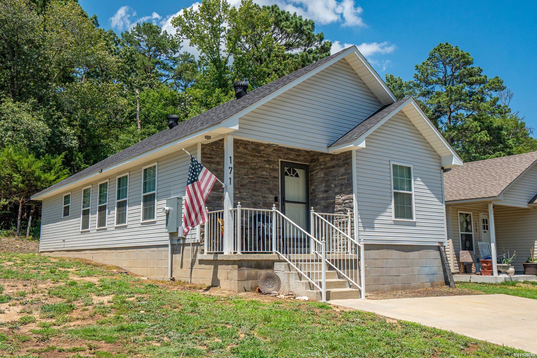 171 CHELLE Street Property Photo 1