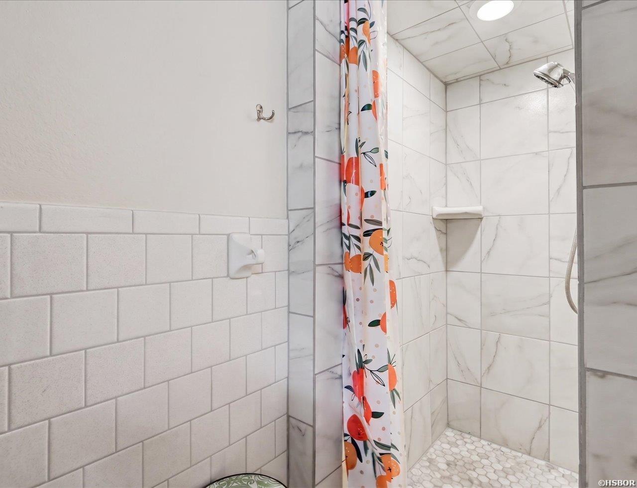 105 Kingsbrook Street Property Photo 18