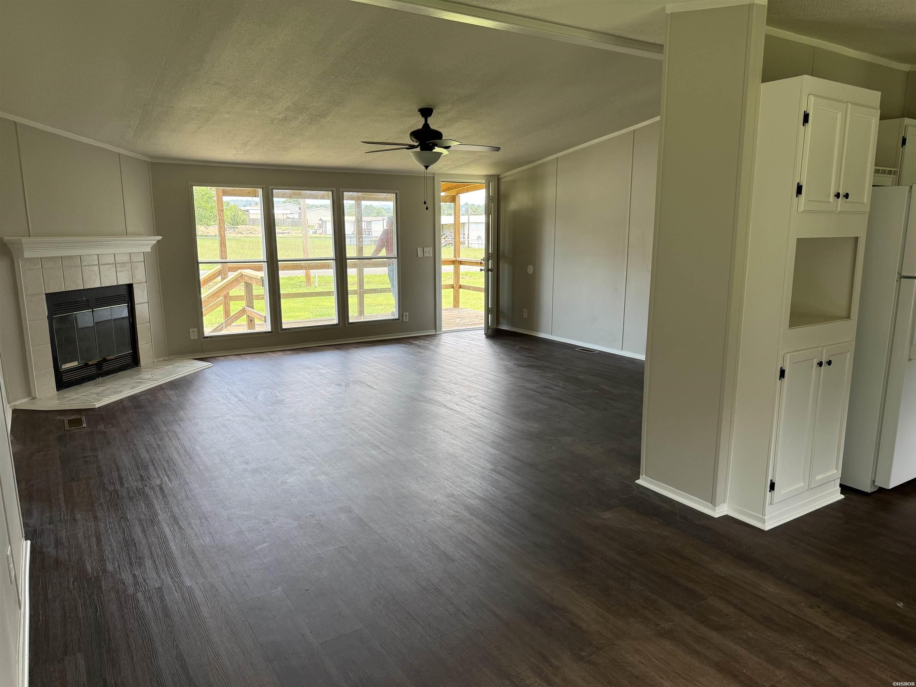 112 Elkhorn Loop Property Photo 4