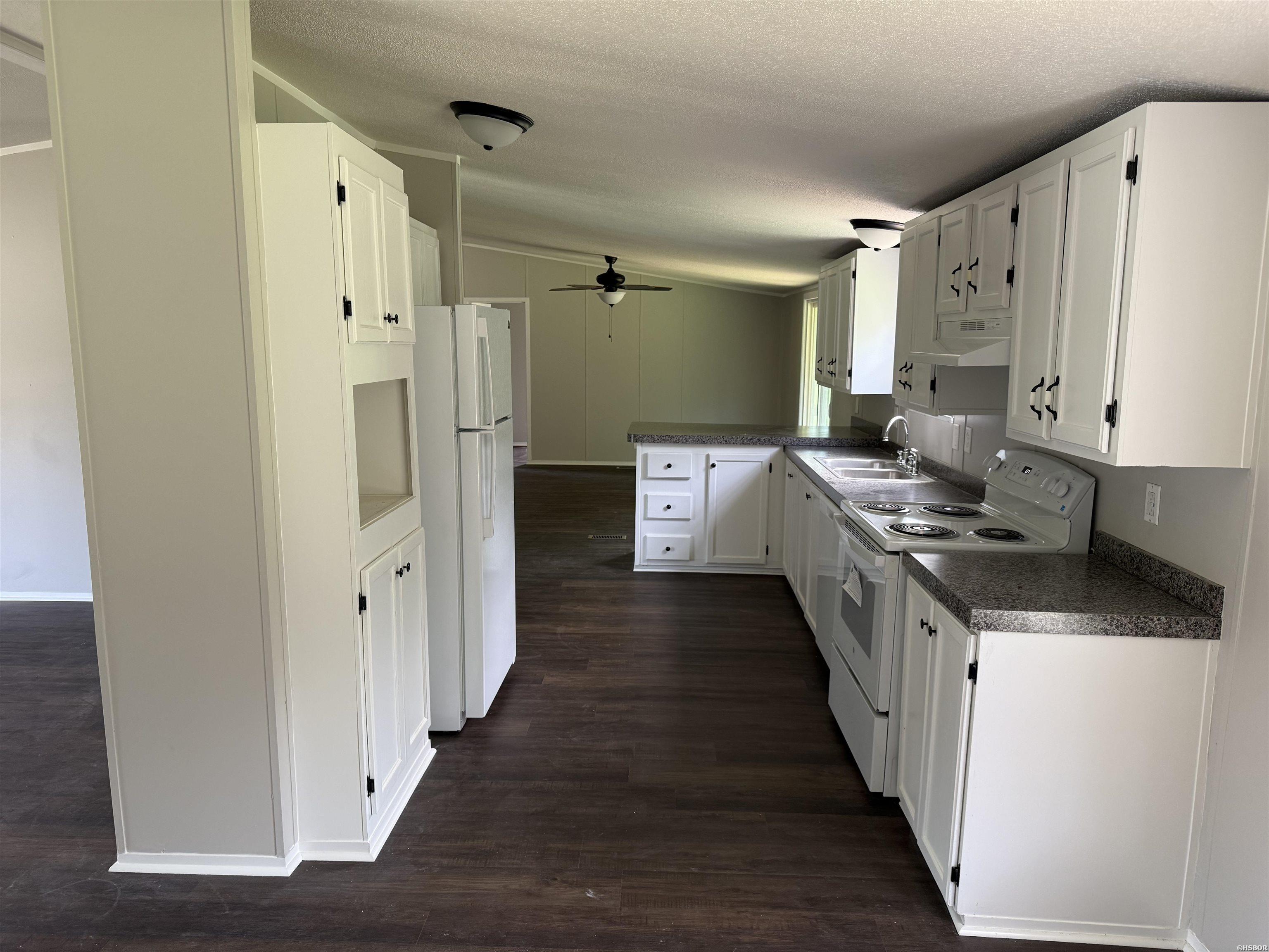 112 Elkhorn Loop Property Photo 6