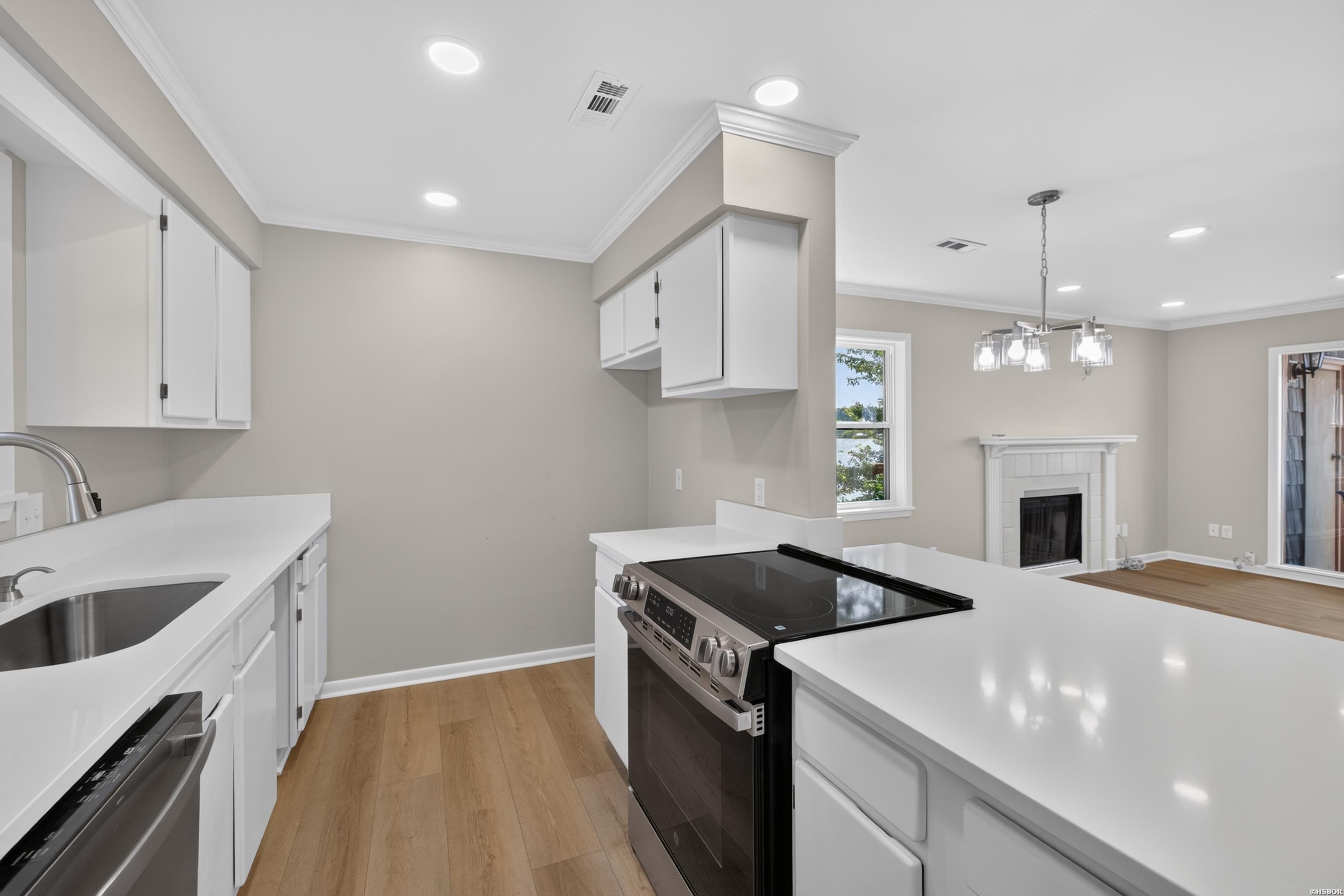 250 Grand Isle Drive Property Photo 8