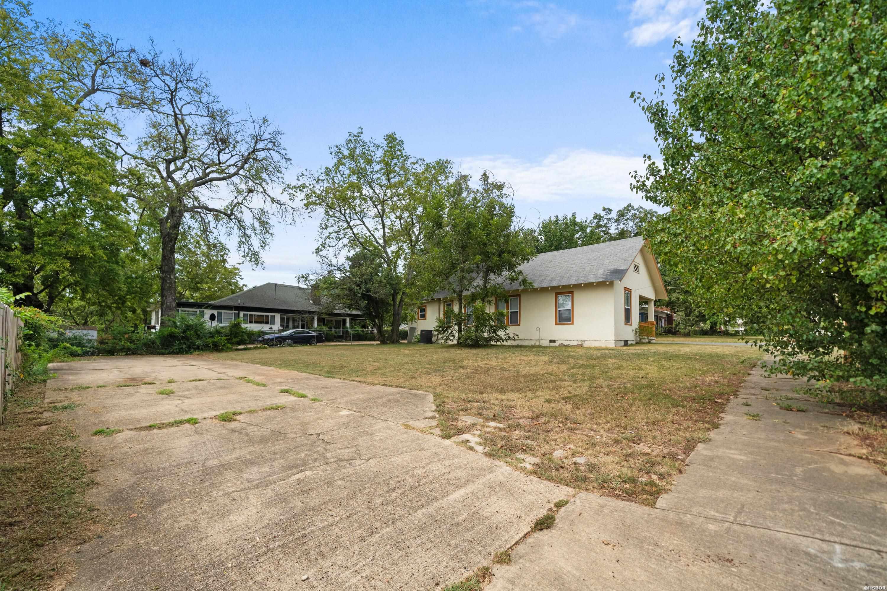 400 Sixth Street Property Photo 6
