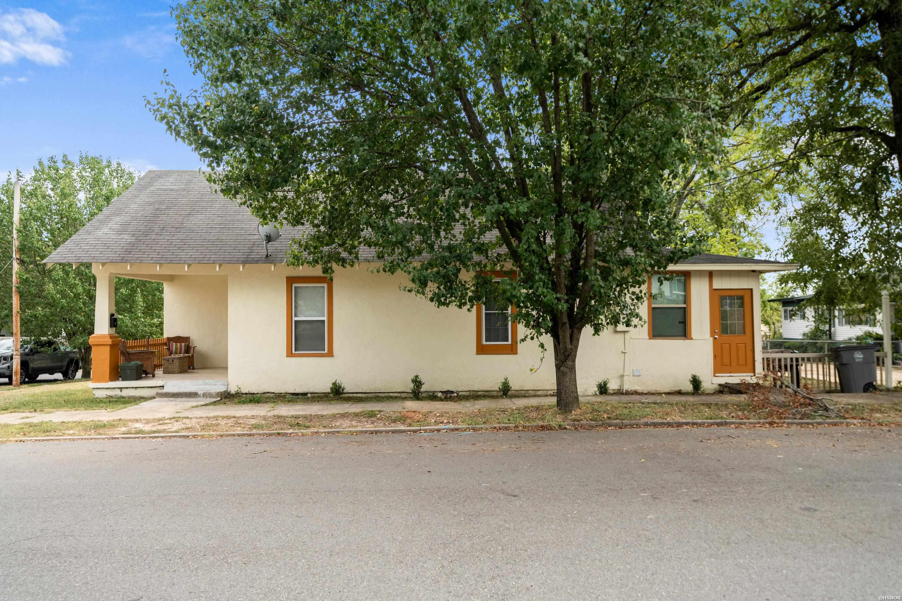 400 Sixth Street Property Photo 7