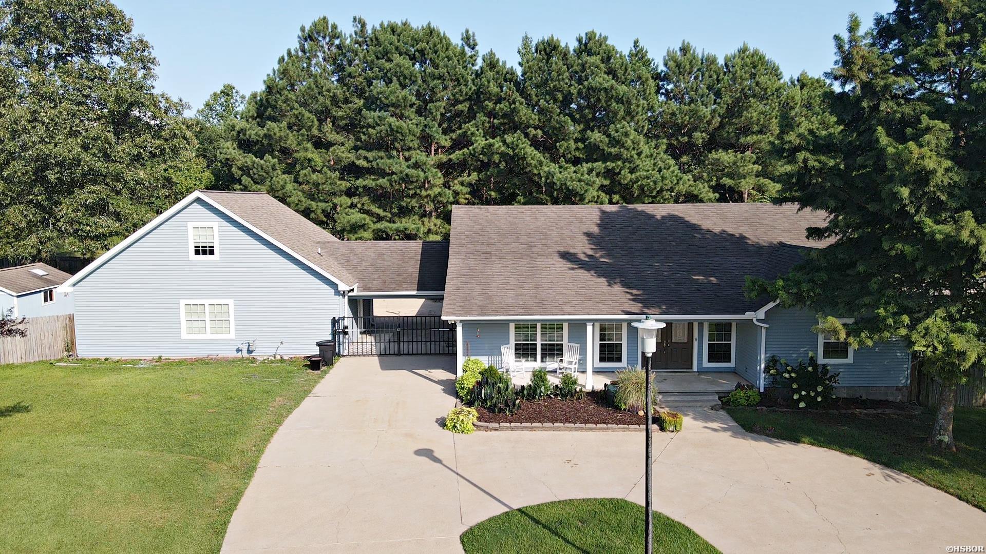 109 Cypress Court Property Photo 2