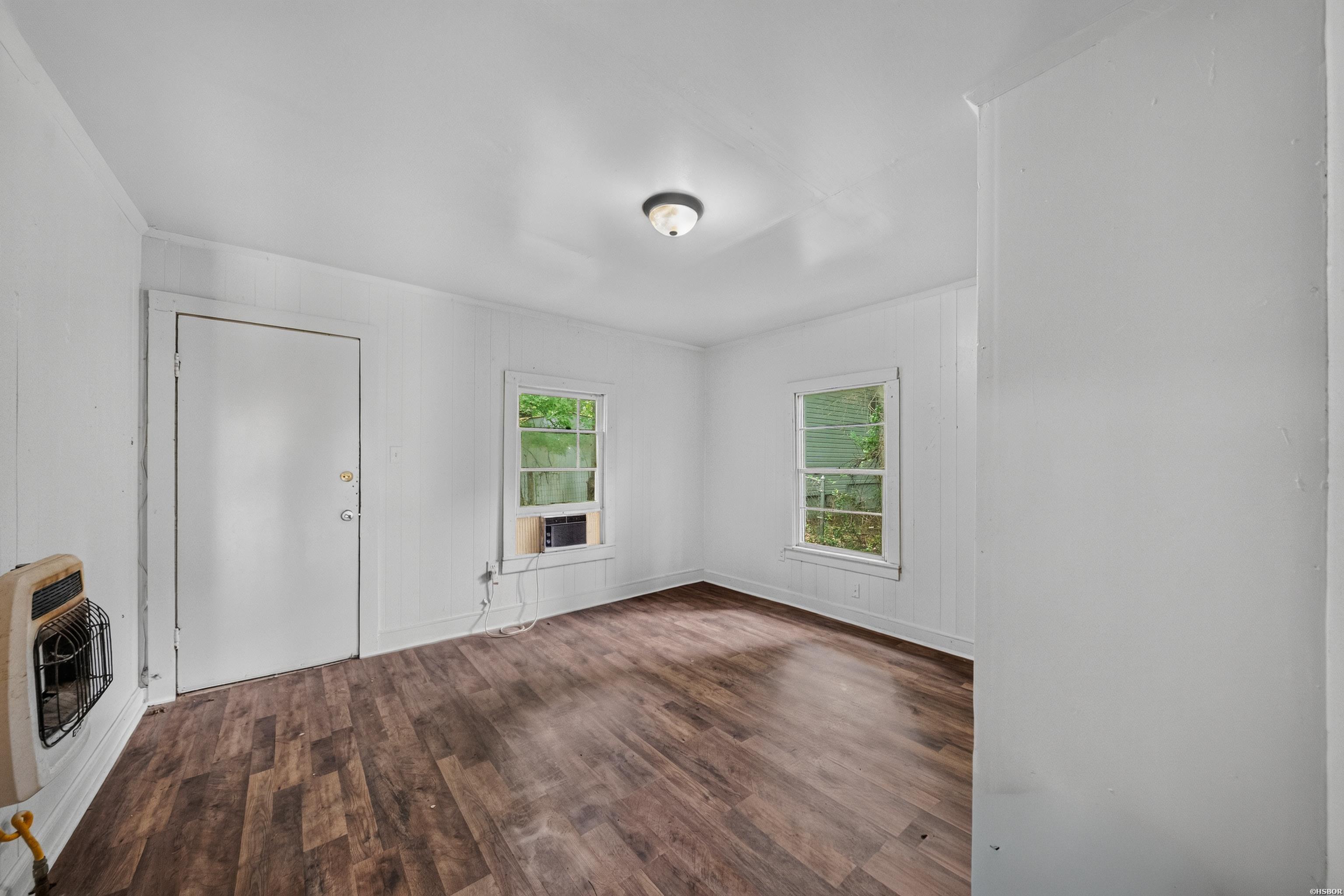 423 School Street Property Photo 10