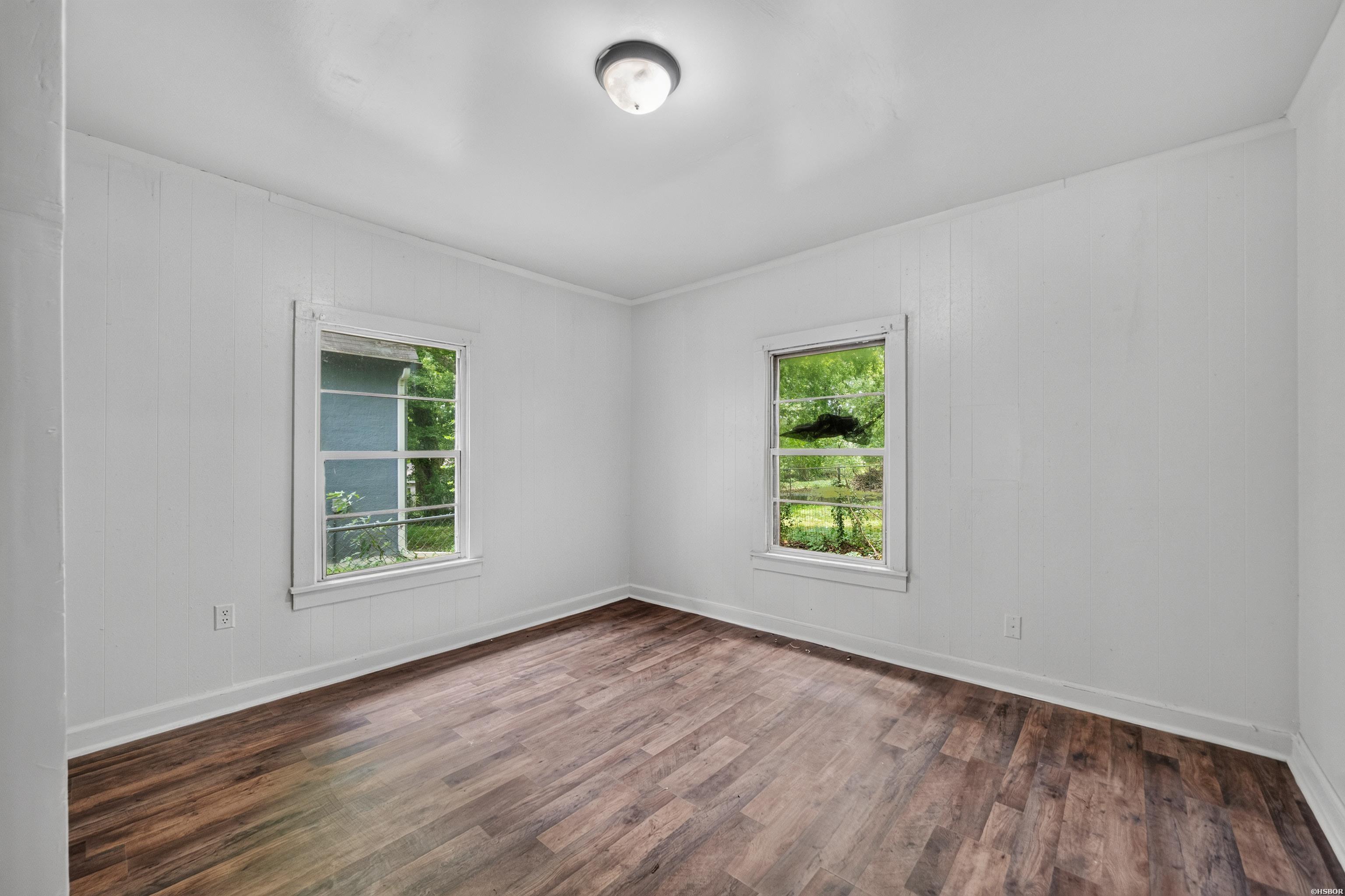423 School Street Property Photo 13
