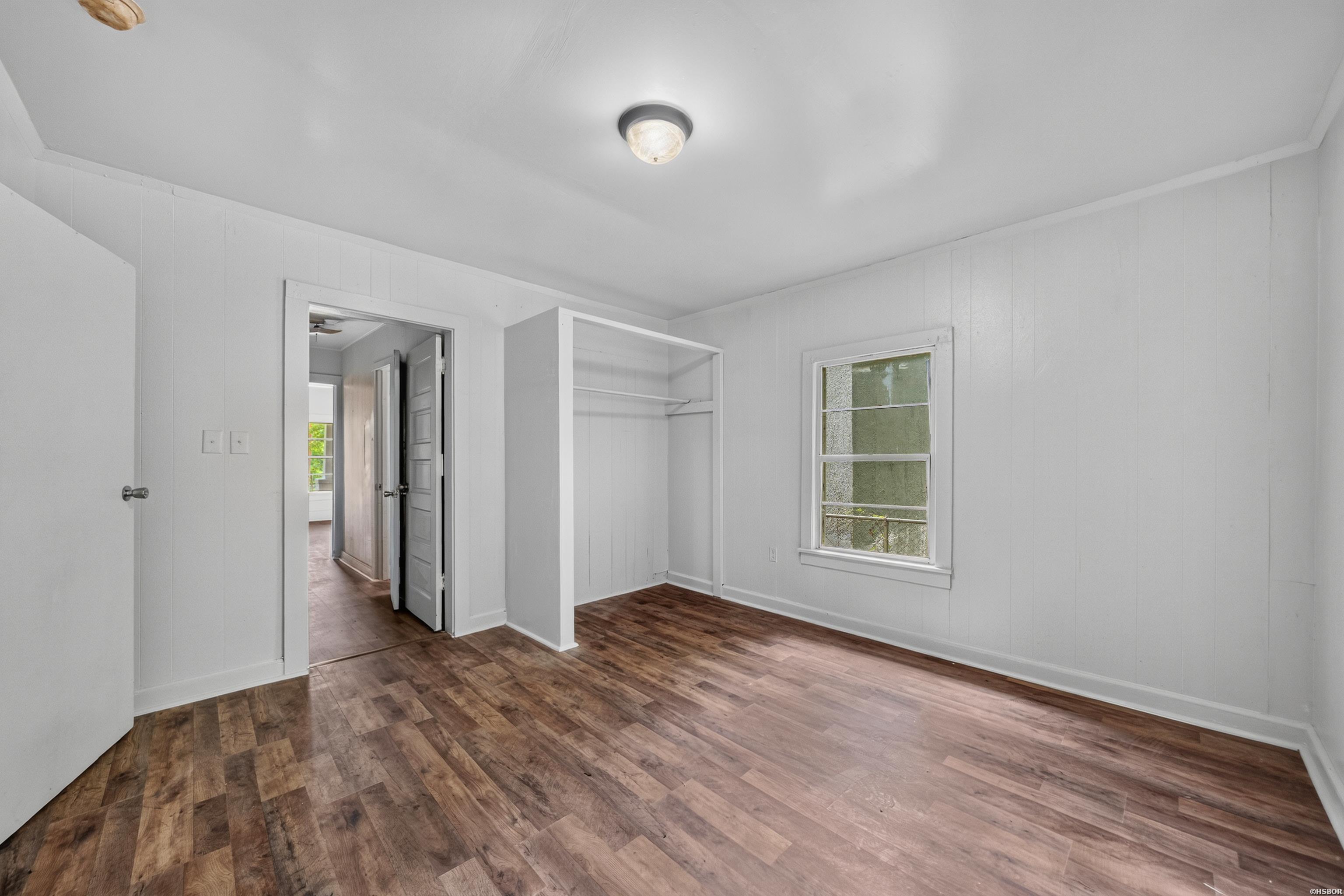 423 School Street Property Photo 14