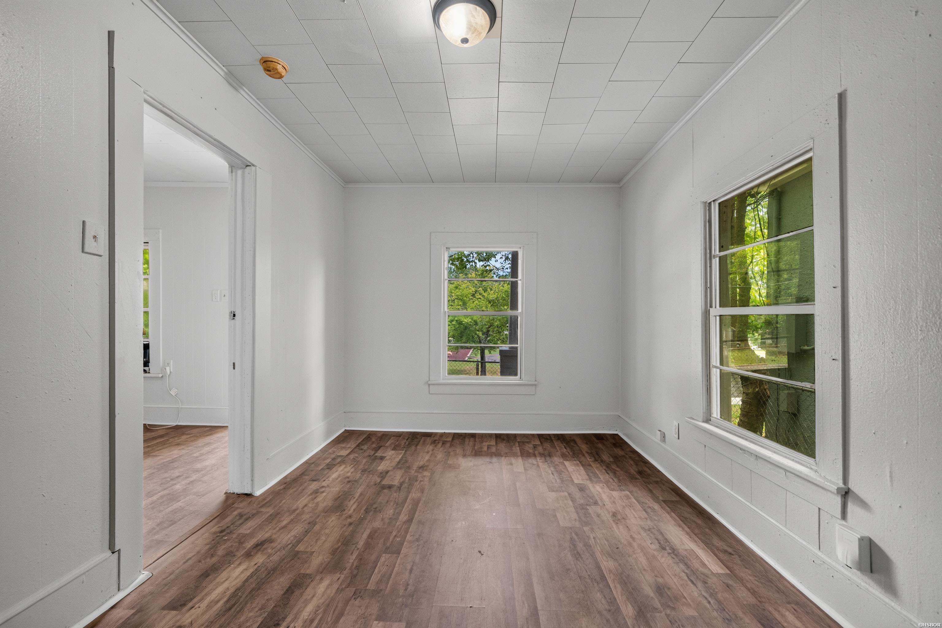 423 School Street Property Photo 16