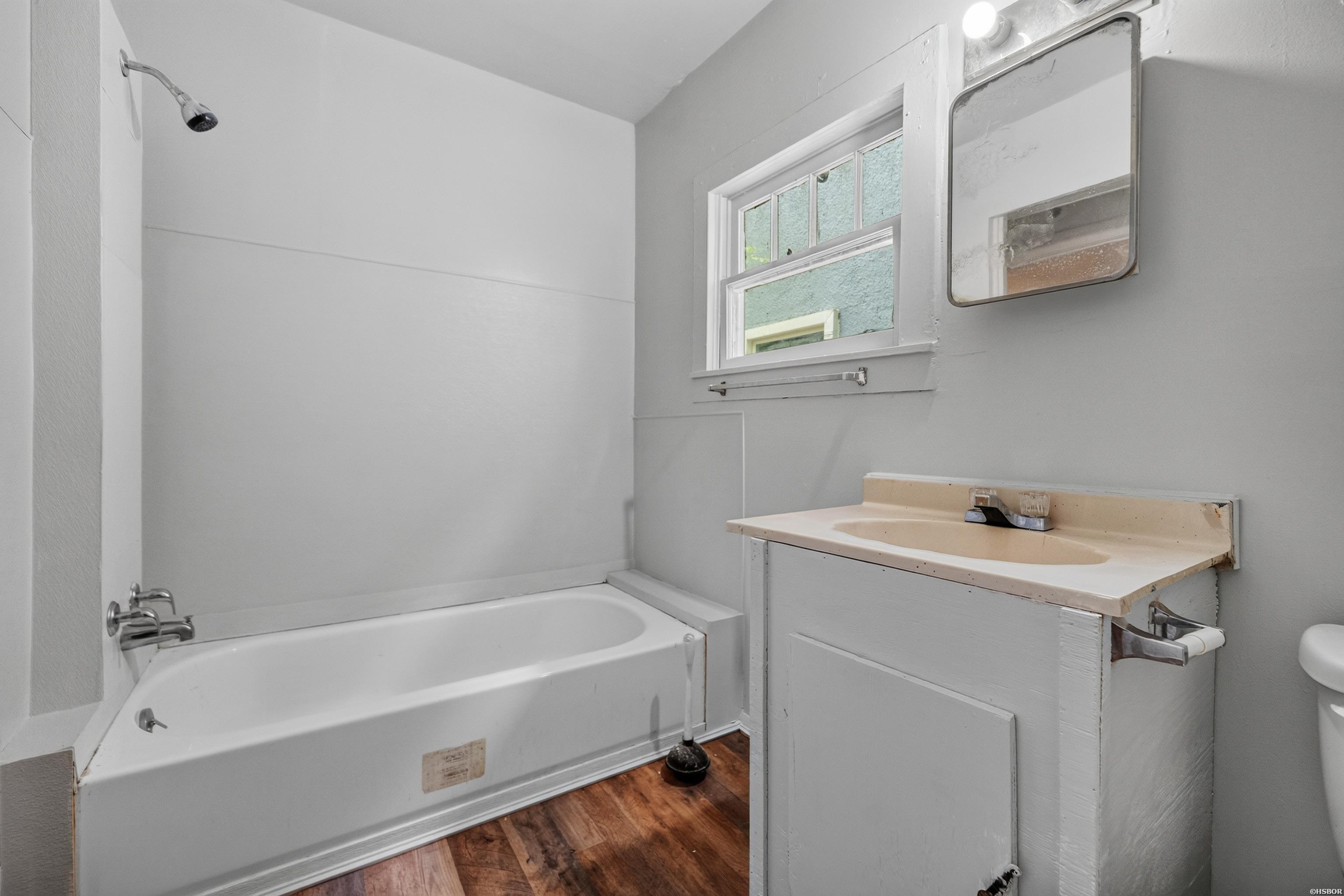 423 School Street Property Photo 19