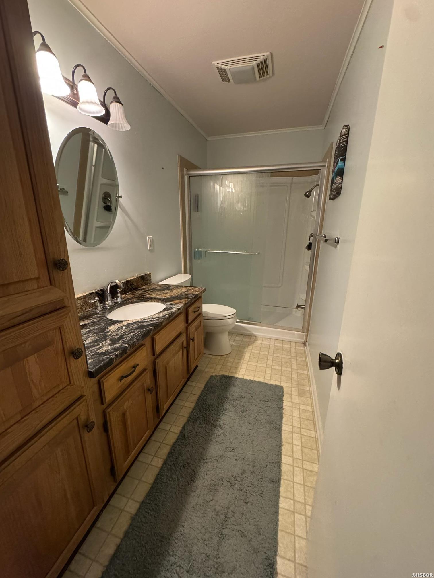 200 Hamilton Oaks Drive Property Photo 5