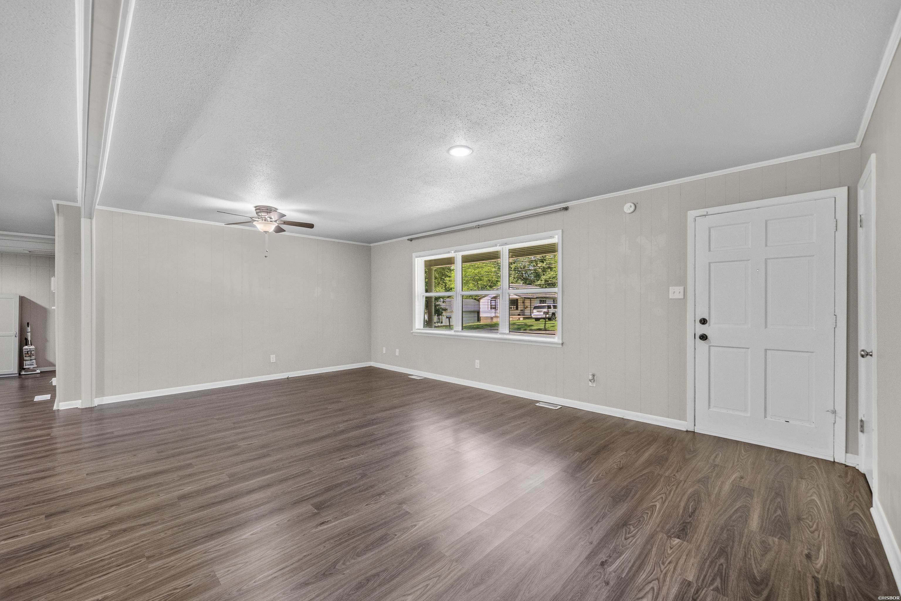 108 Ross Street Property Photo 4