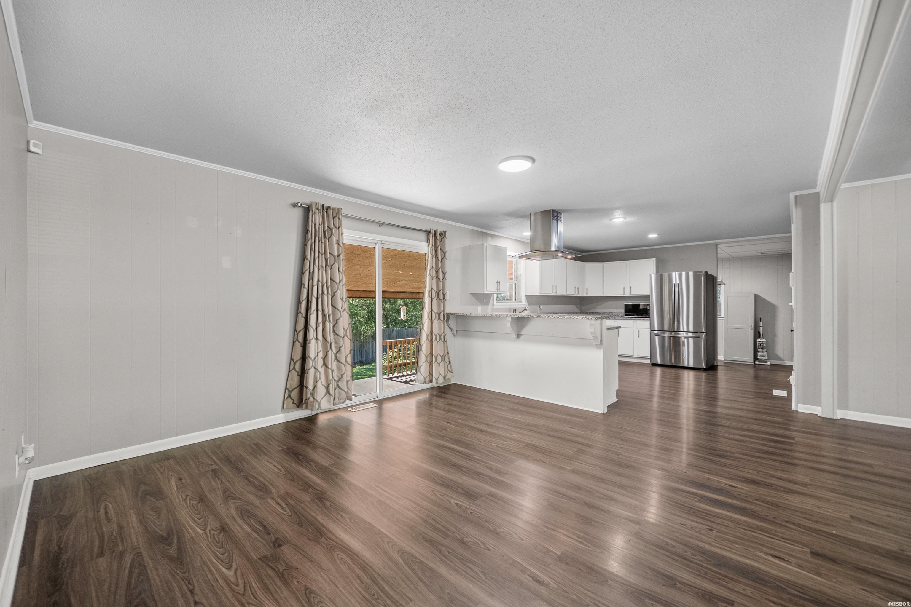 108 Ross Street Property Photo 8