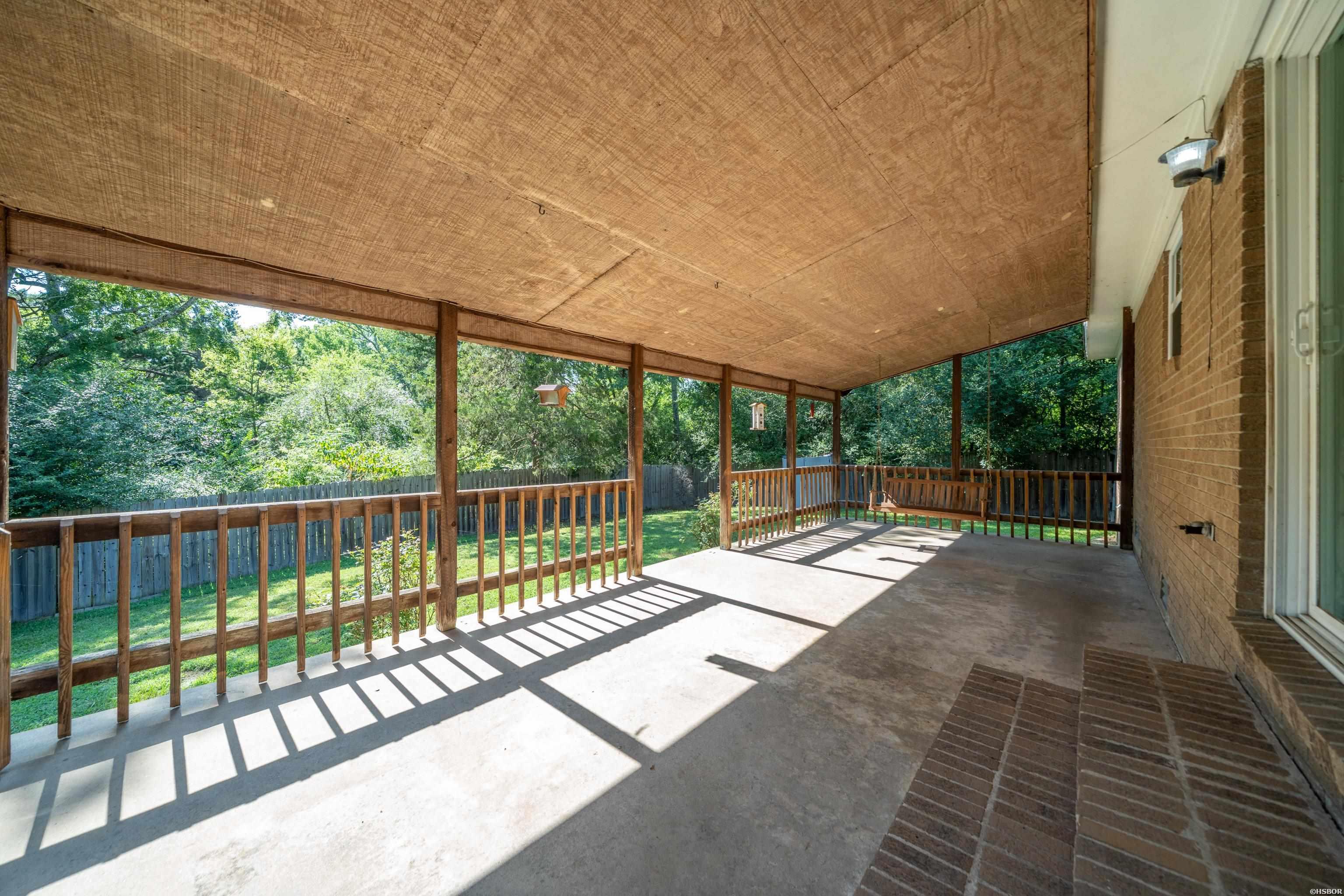 108 Ross Street Property Photo 32