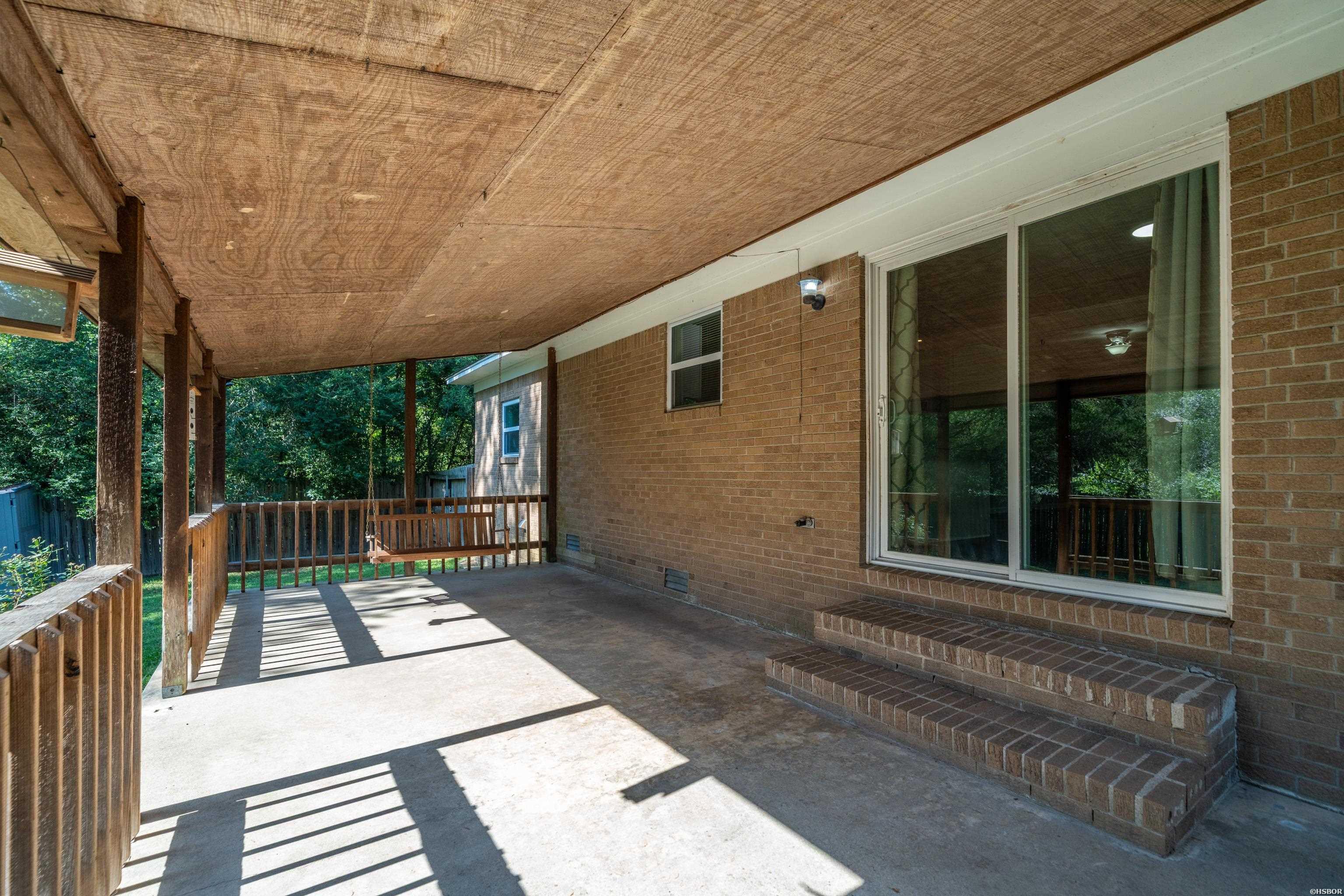 108 Ross Street Property Photo 34