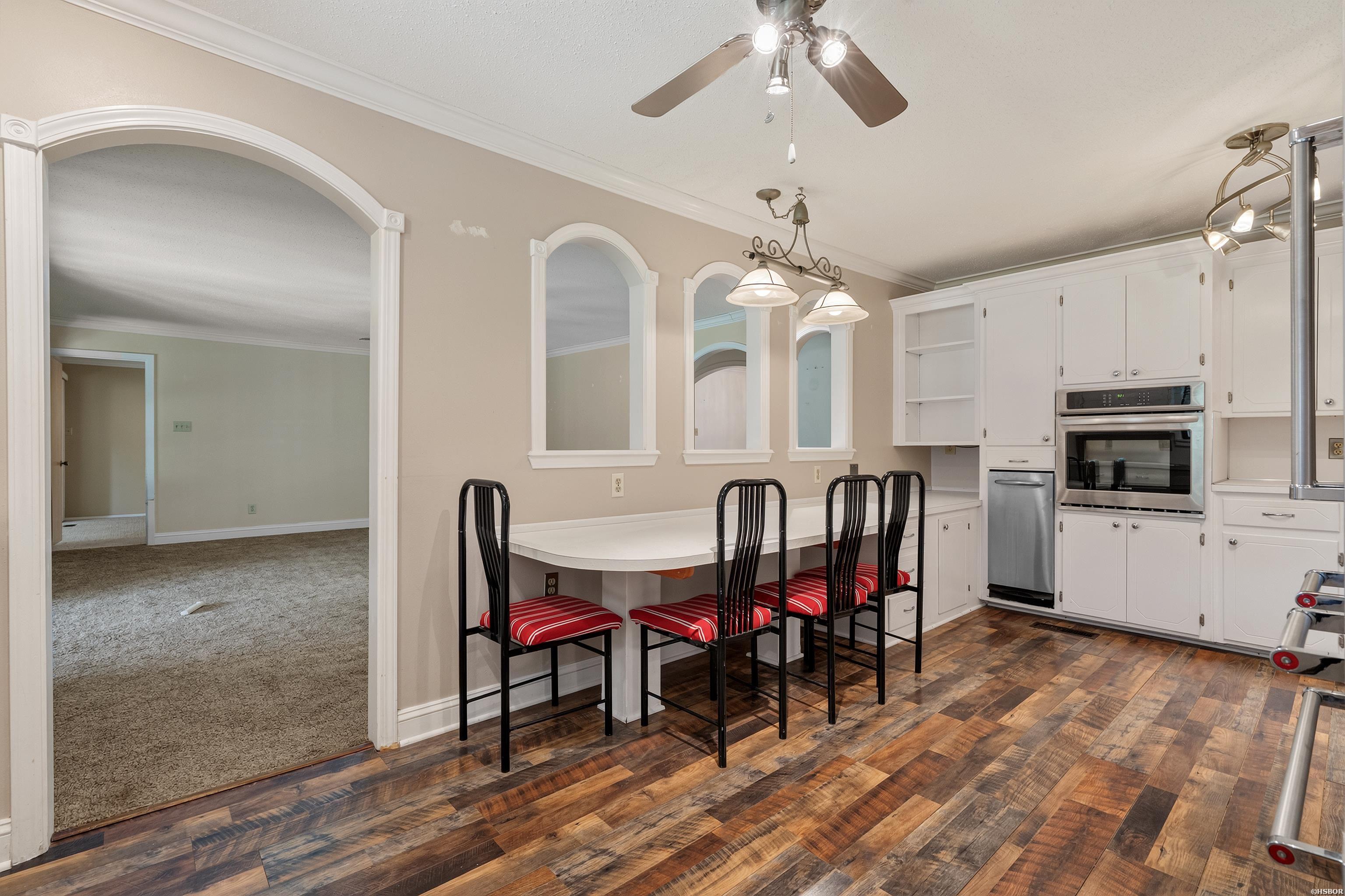 687 Terry Street Property Photo 20