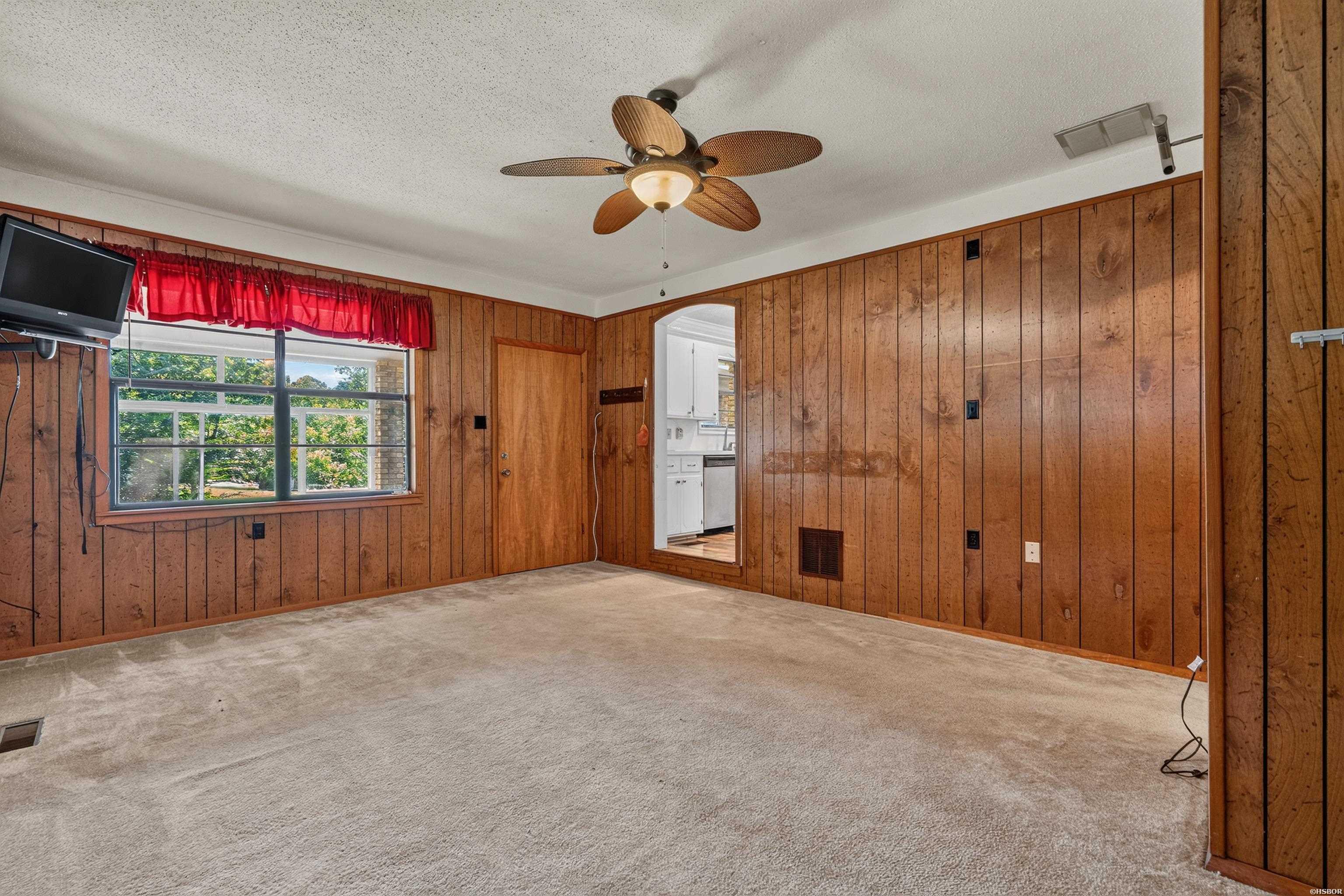 687 Terry Street Property Photo 26