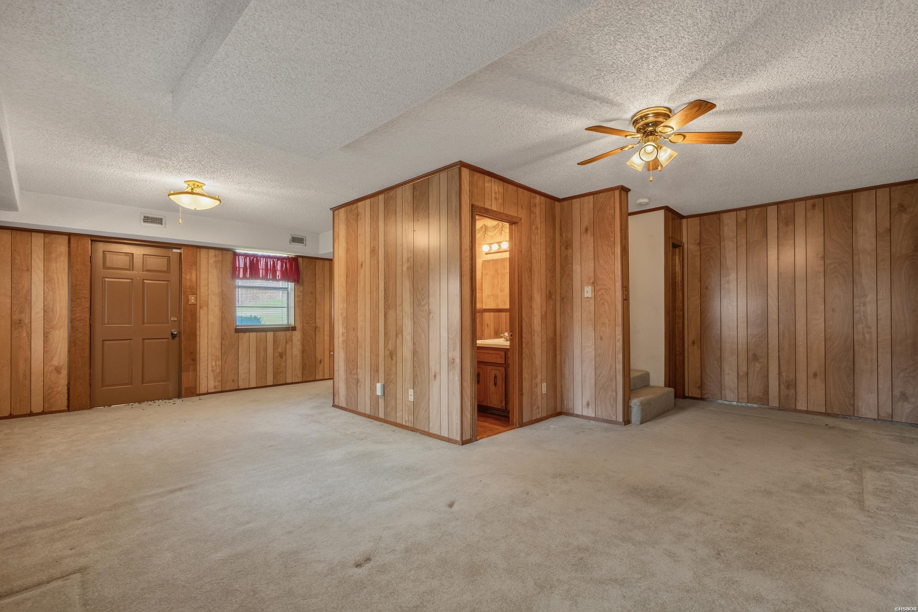 687 Terry Street Property Photo 39