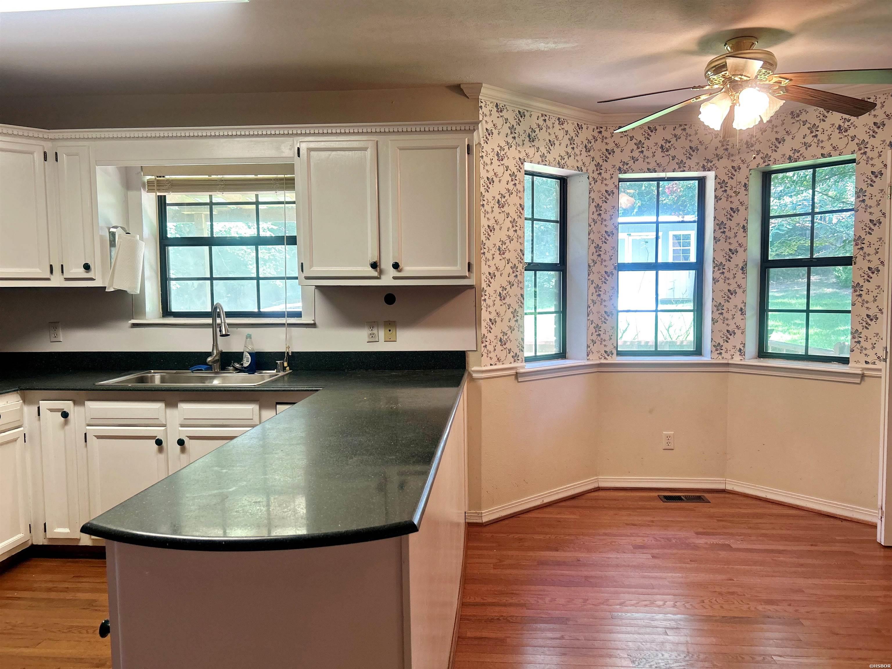 10 Edgewood Drive Property Photo 27